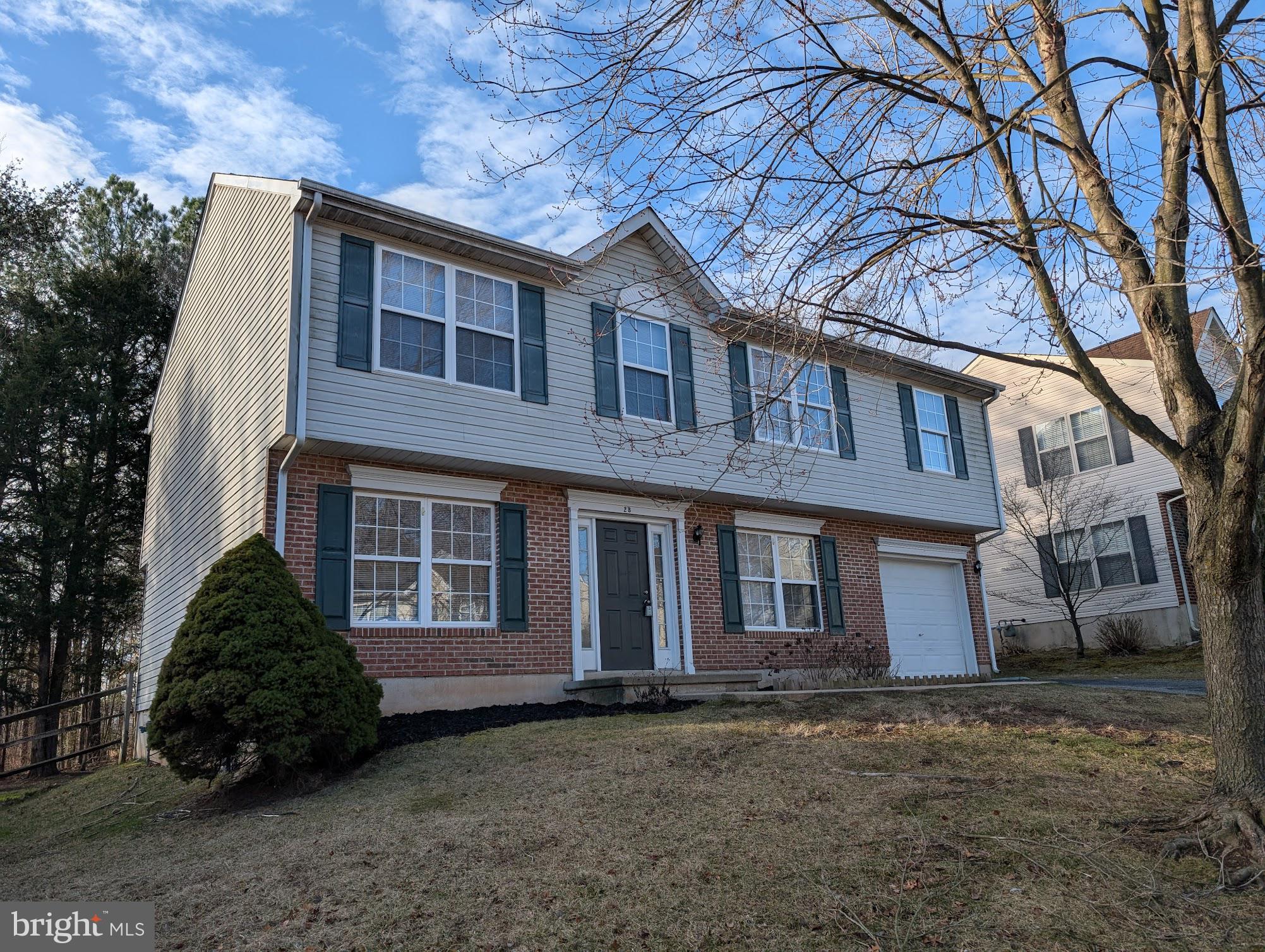 WALNUT HILL - Residential