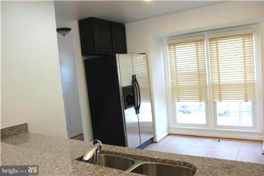 TOWNS OF FOREST HILLS - Residential Lease