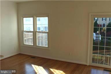 TOWNS OF FOREST HILLS - Residential Lease