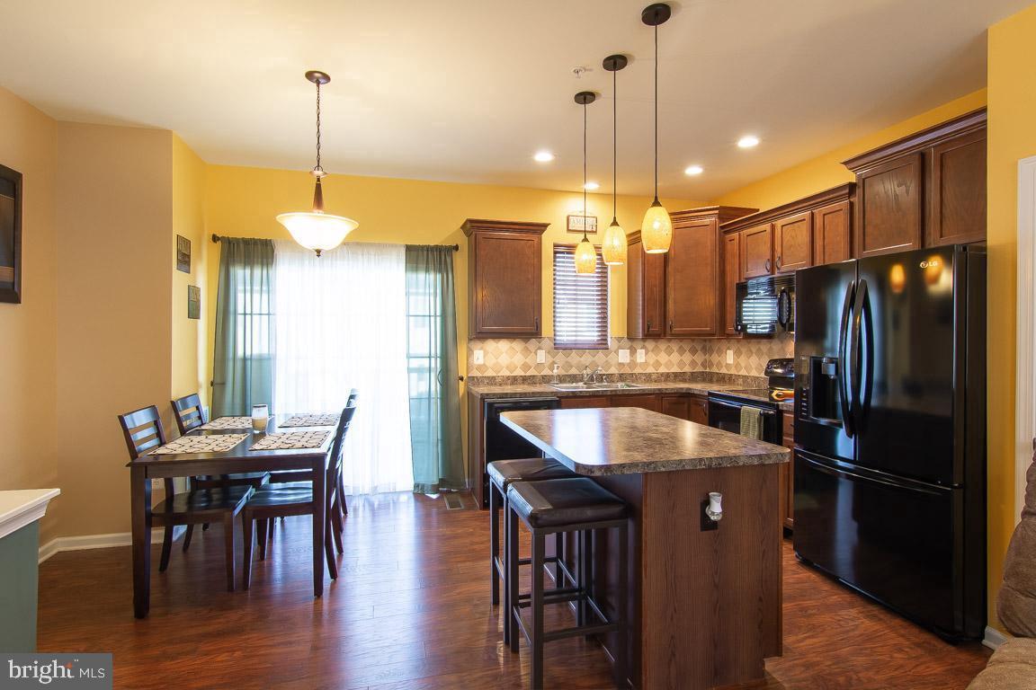 TANYARD SPRINGS - Residential Lease