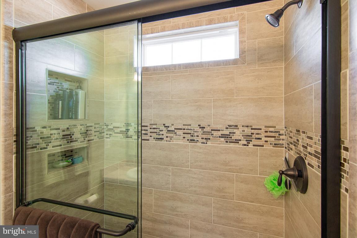 TANYARD SPRINGS - Residential Lease