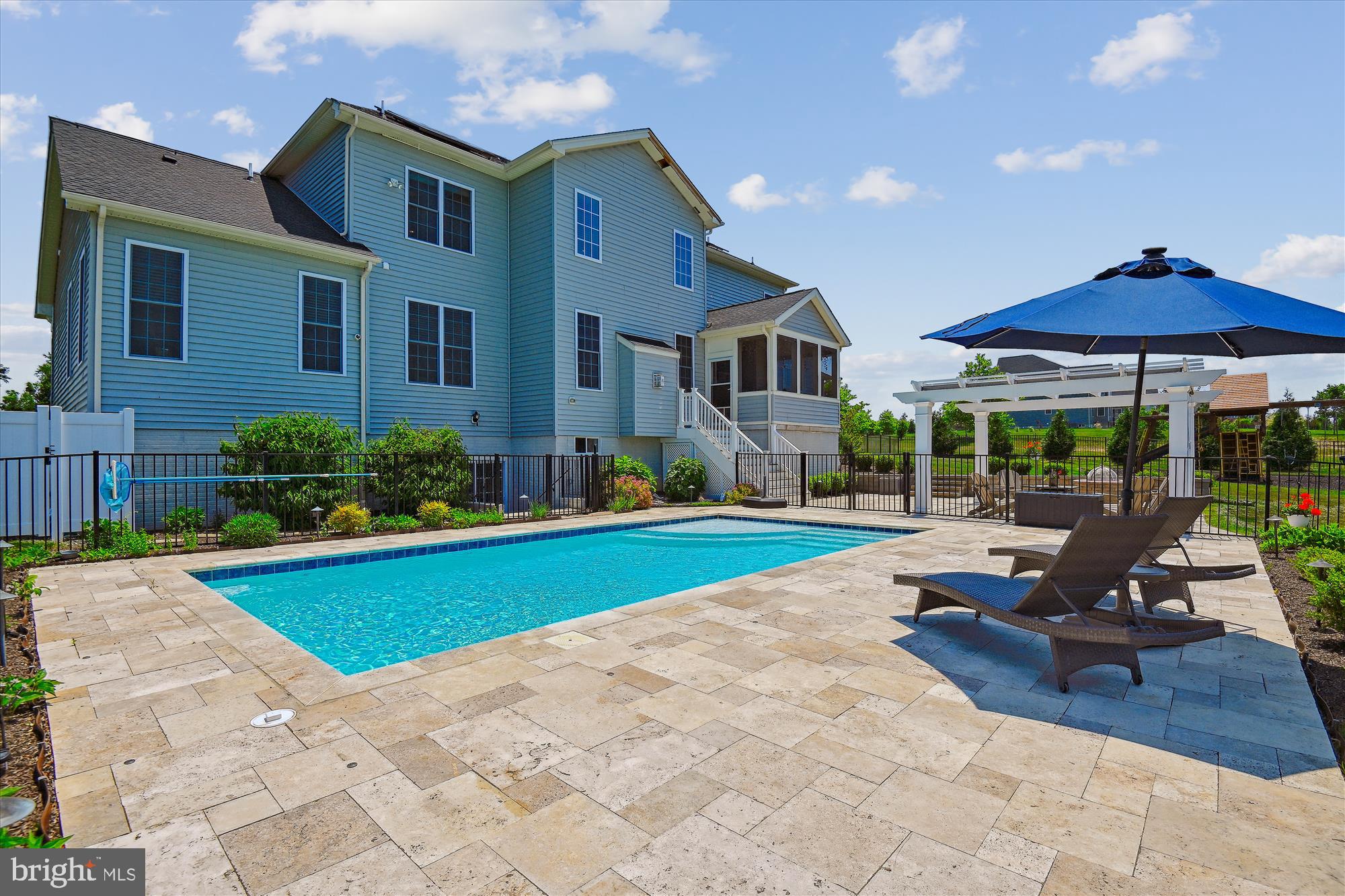 WEATHERSTONE - Residential