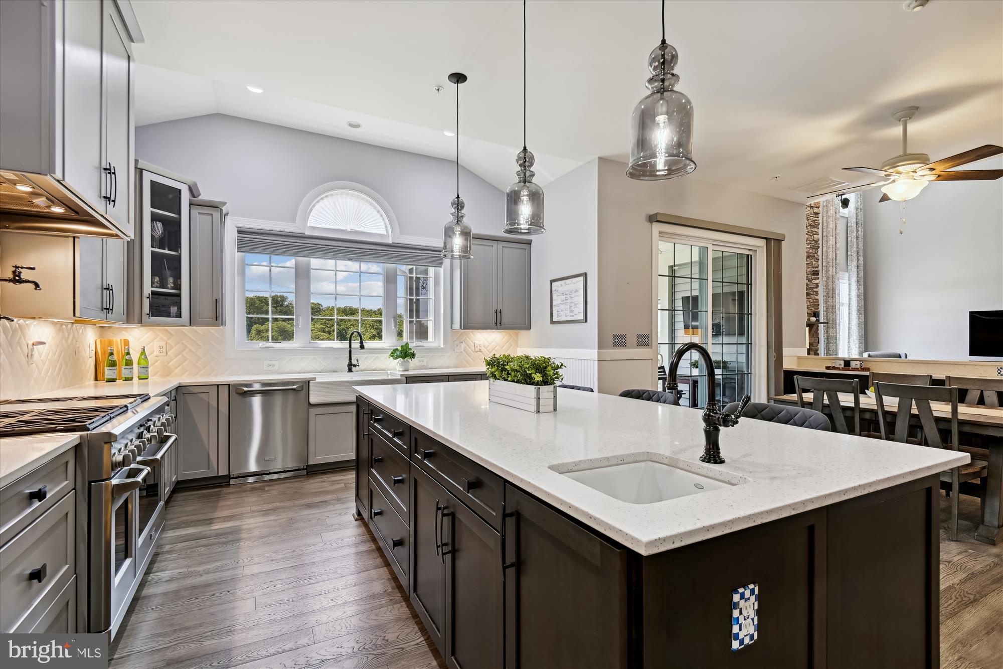 WEATHERSTONE - Residential