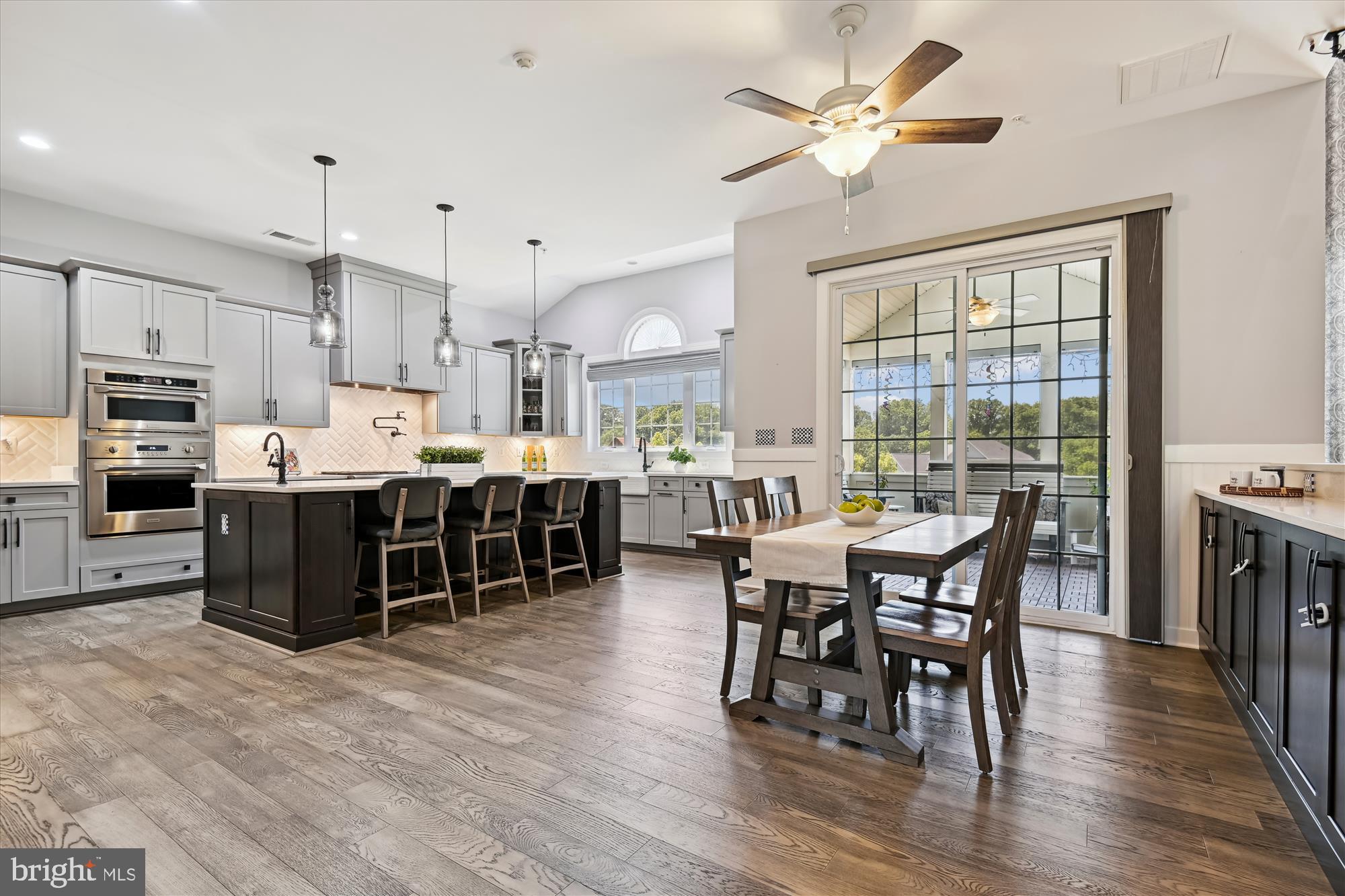 WEATHERSTONE - Residential