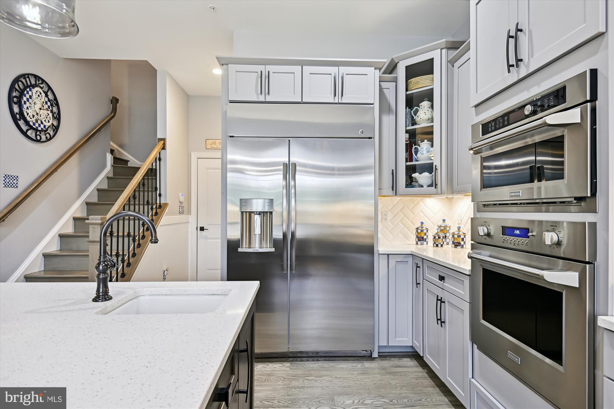 WEATHERSTONE - Residential