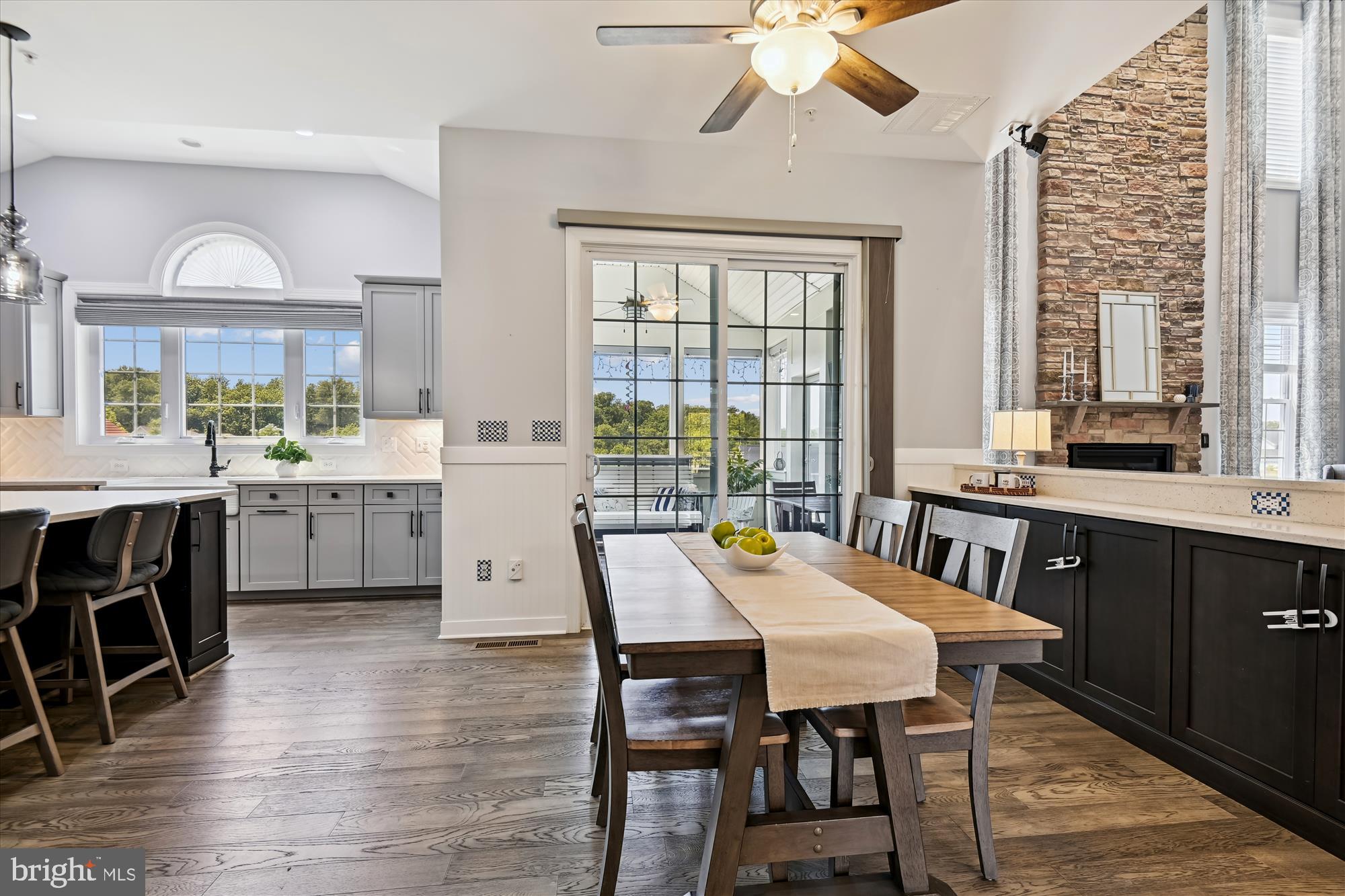 WEATHERSTONE - Residential