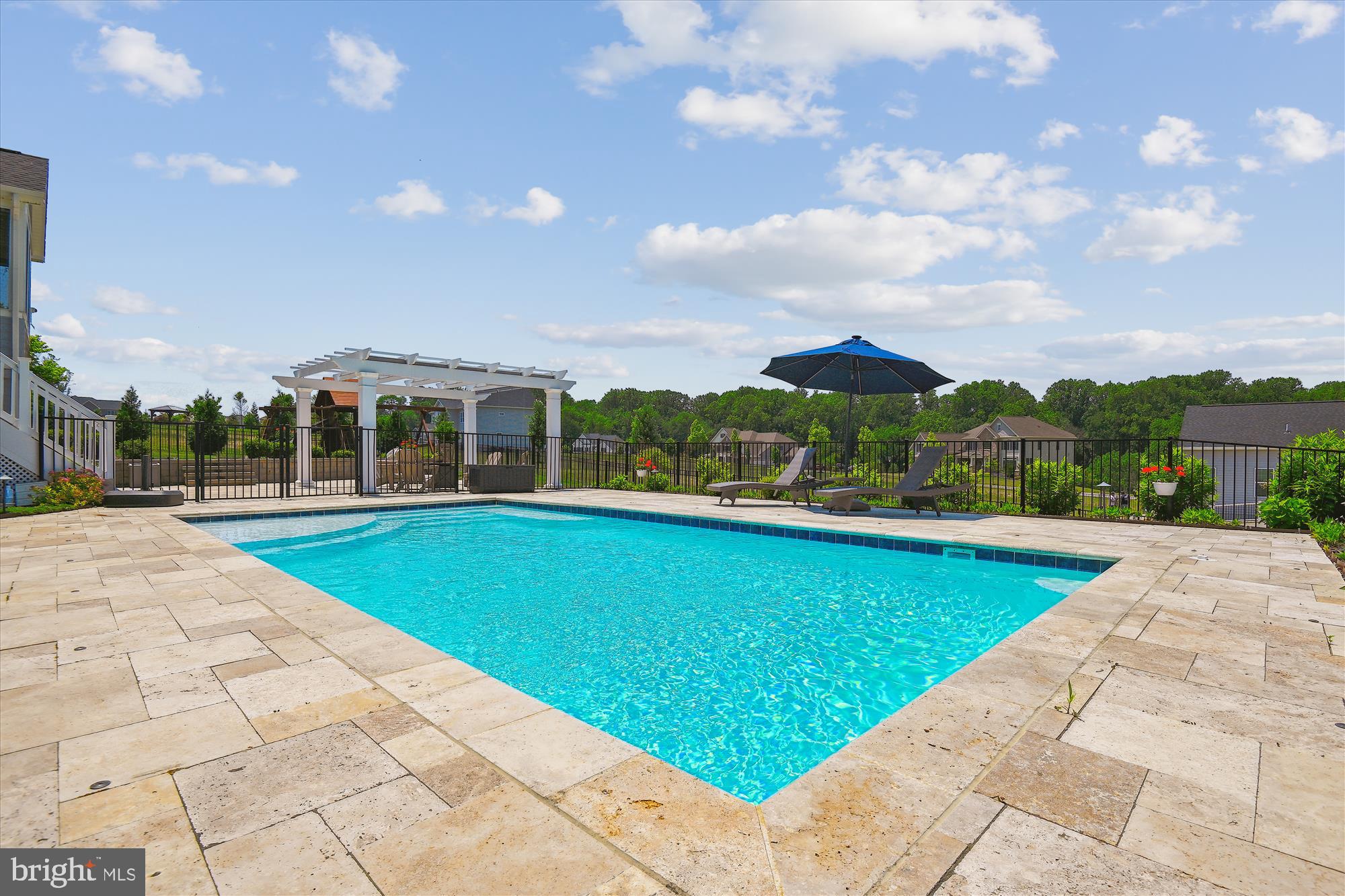 WEATHERSTONE - Residential