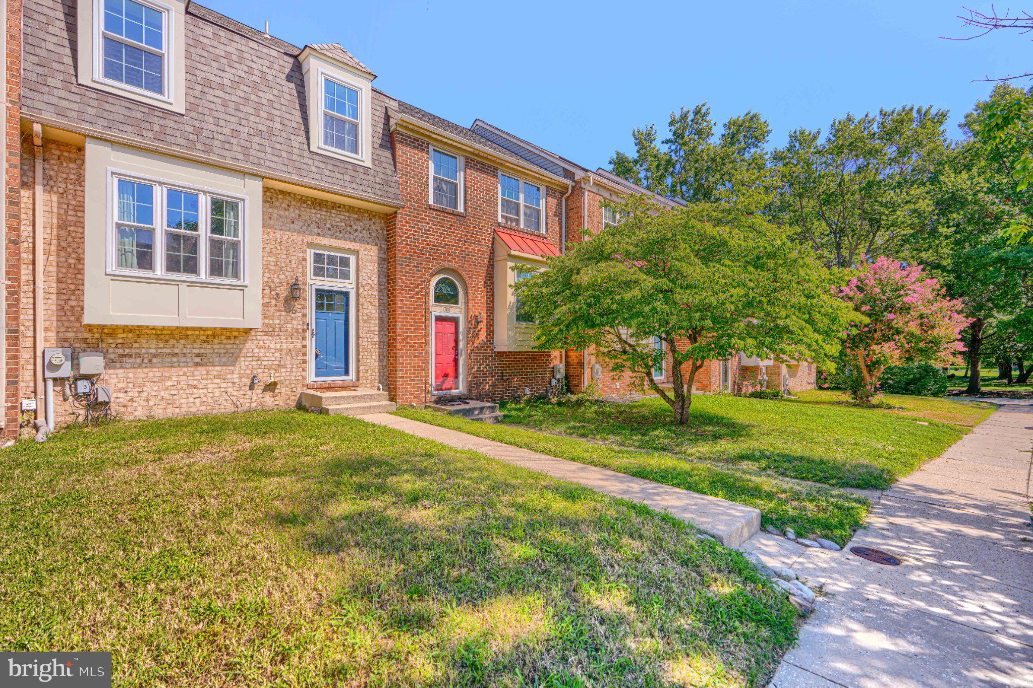 1306 CREEKLAND COURT