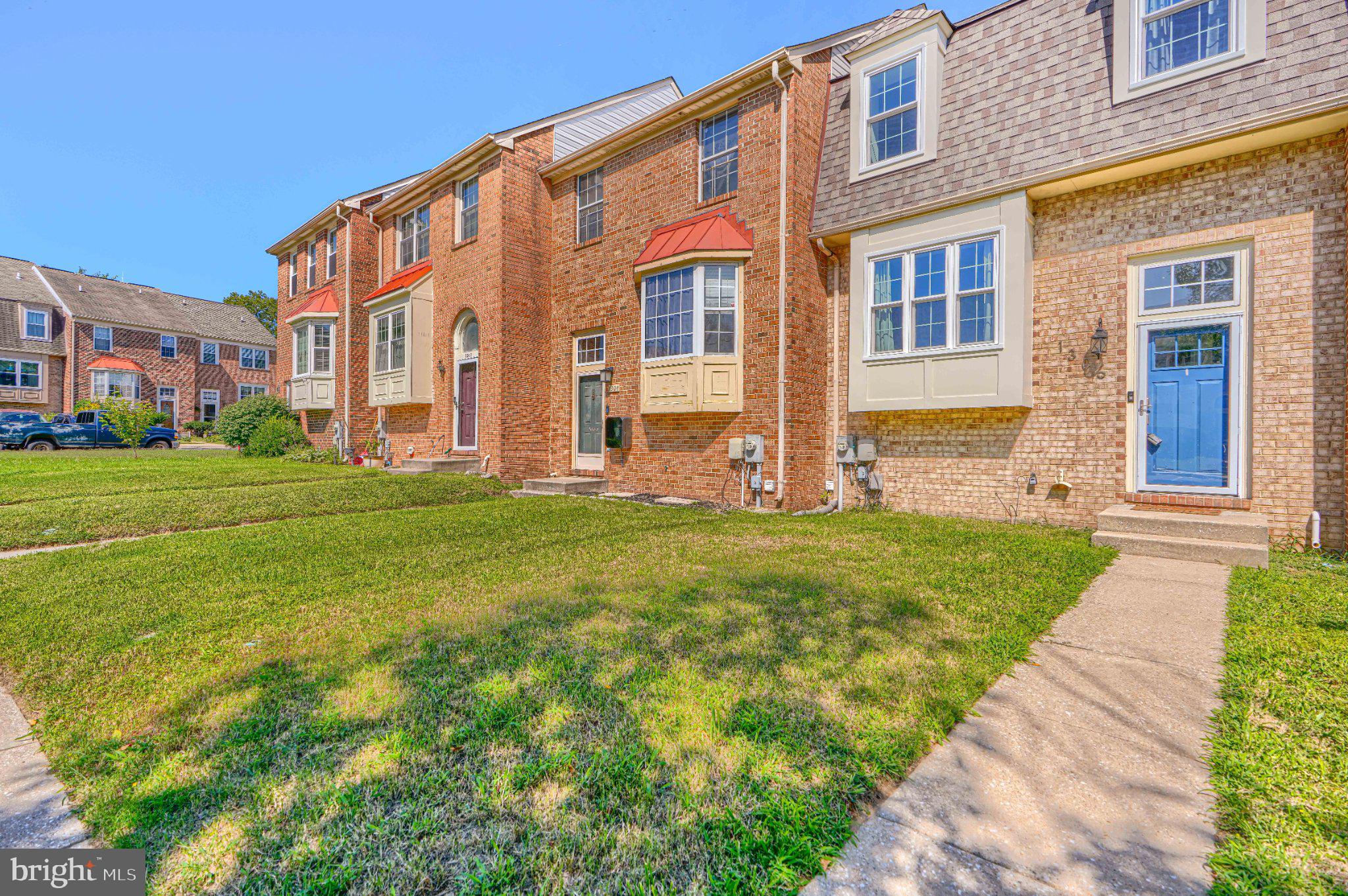 1306 CREEKLAND COURT