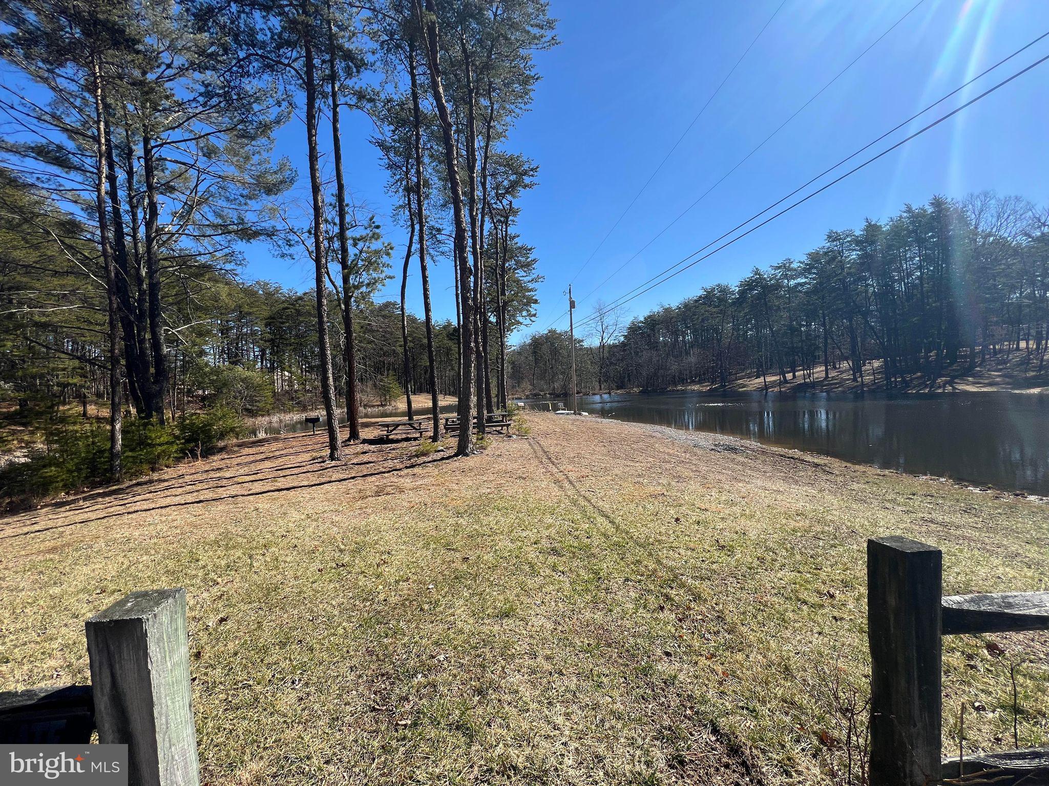 DILLONS RUN ESTATES - Land