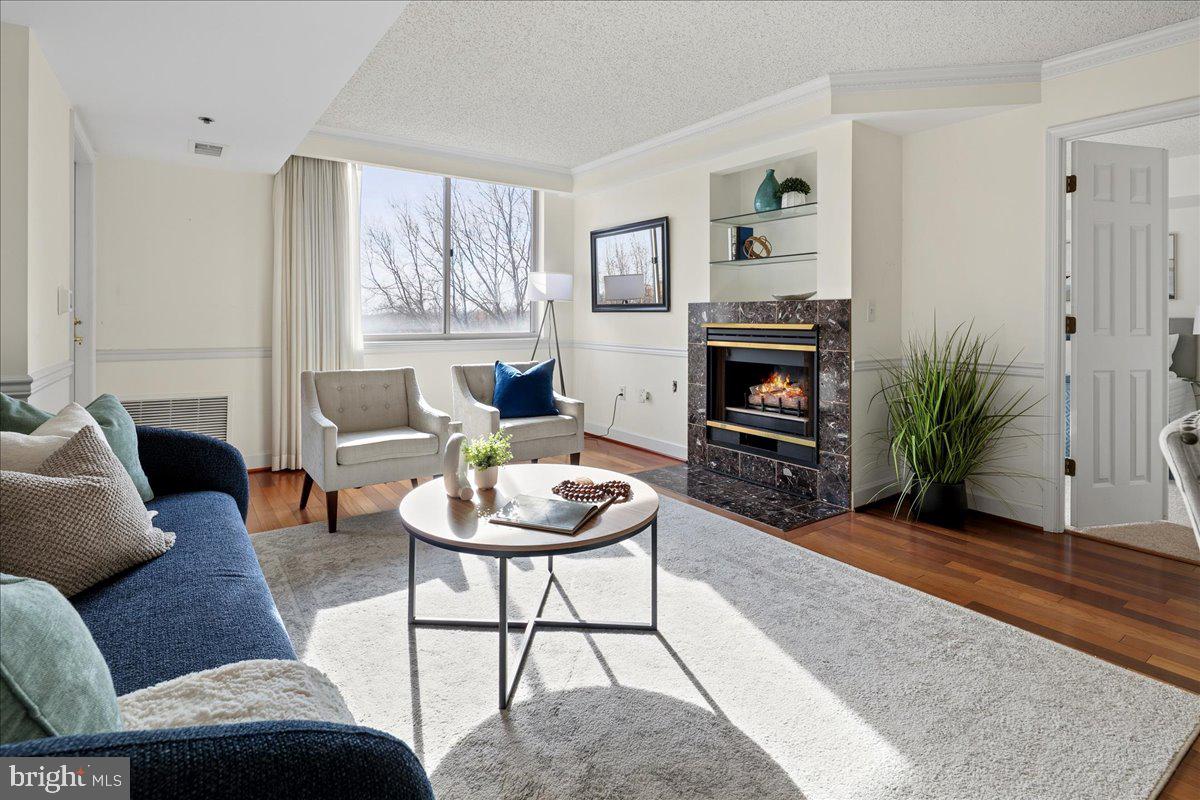 1276 N WAYNE STREET 711