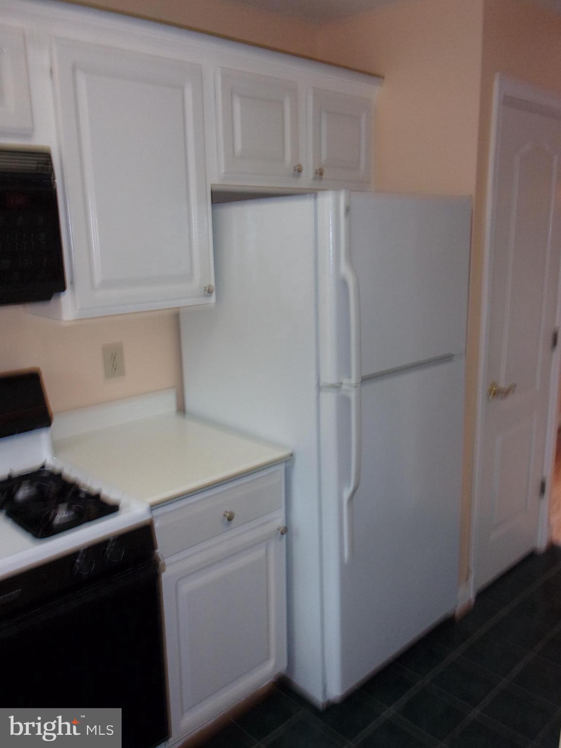 6916 FAIRFAX DRIVE 218