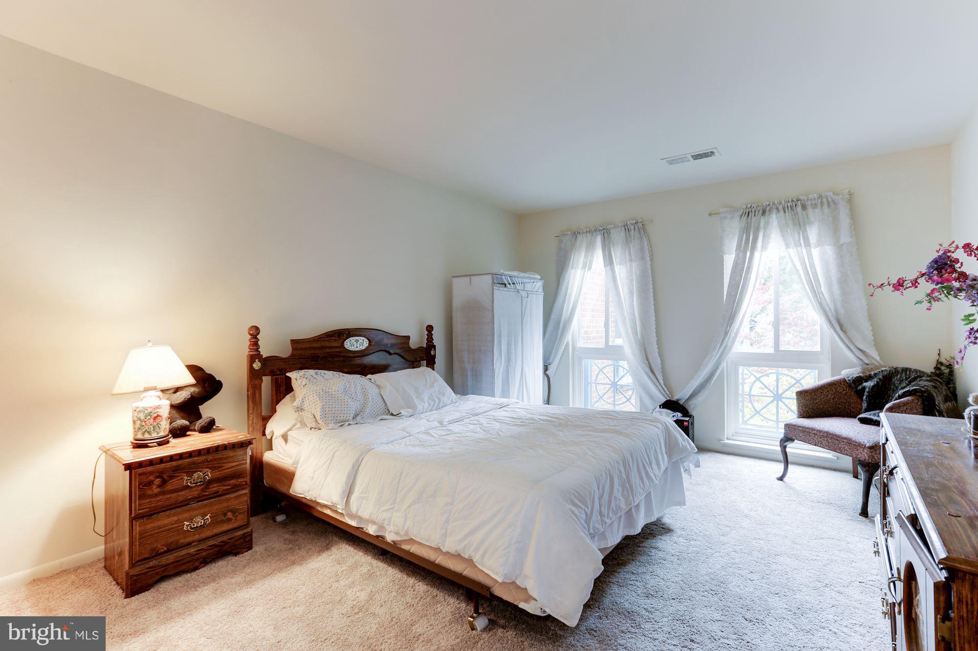 HUNTERS WOODS VILLAGE - Residential