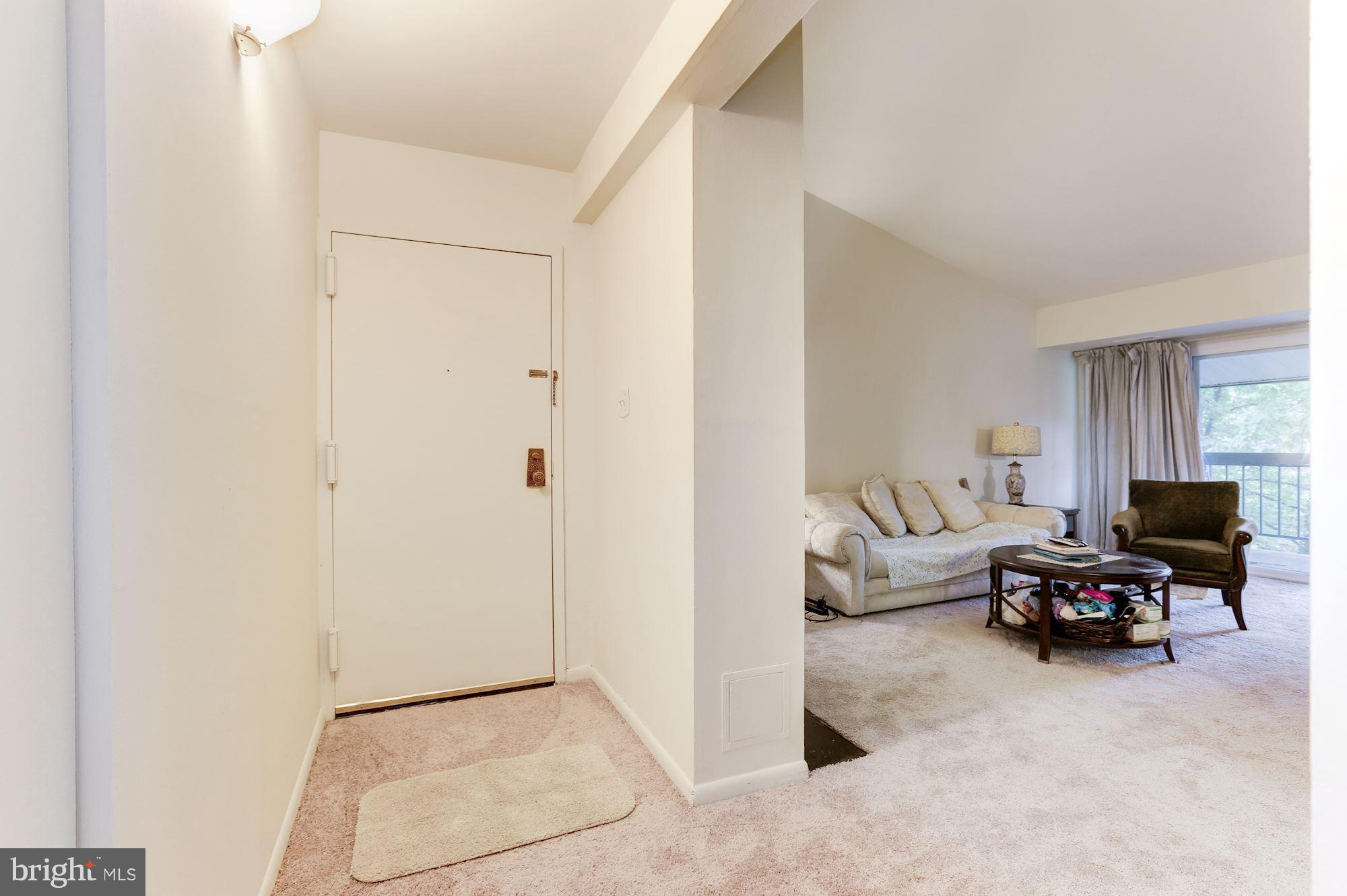 HUNTERS WOODS VILLAGE - Residential