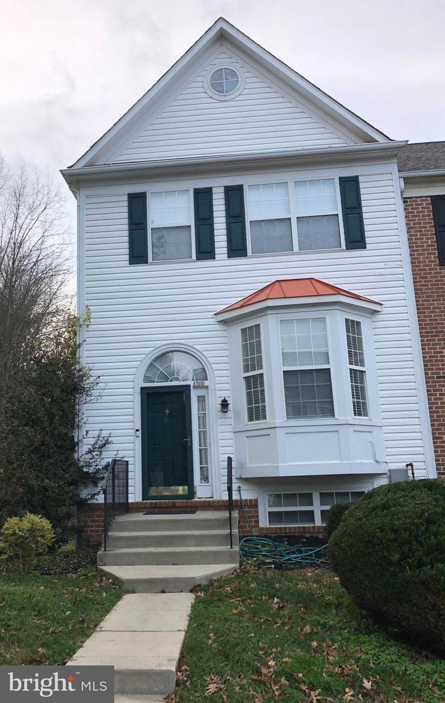 All offers to be submitted by Tuesday, 12/15/20 @ 2PM. End of group townhome in the sought after community of Foxridge. This townhome offers 3 bedrooms and 3 1/2 baths in addition to a completely finished basement with an eat in kitchen. A new roof was installed 11/20.  Home Warranty will  transfer  to New Buyer at settlement. This home is a must see make your appointment.