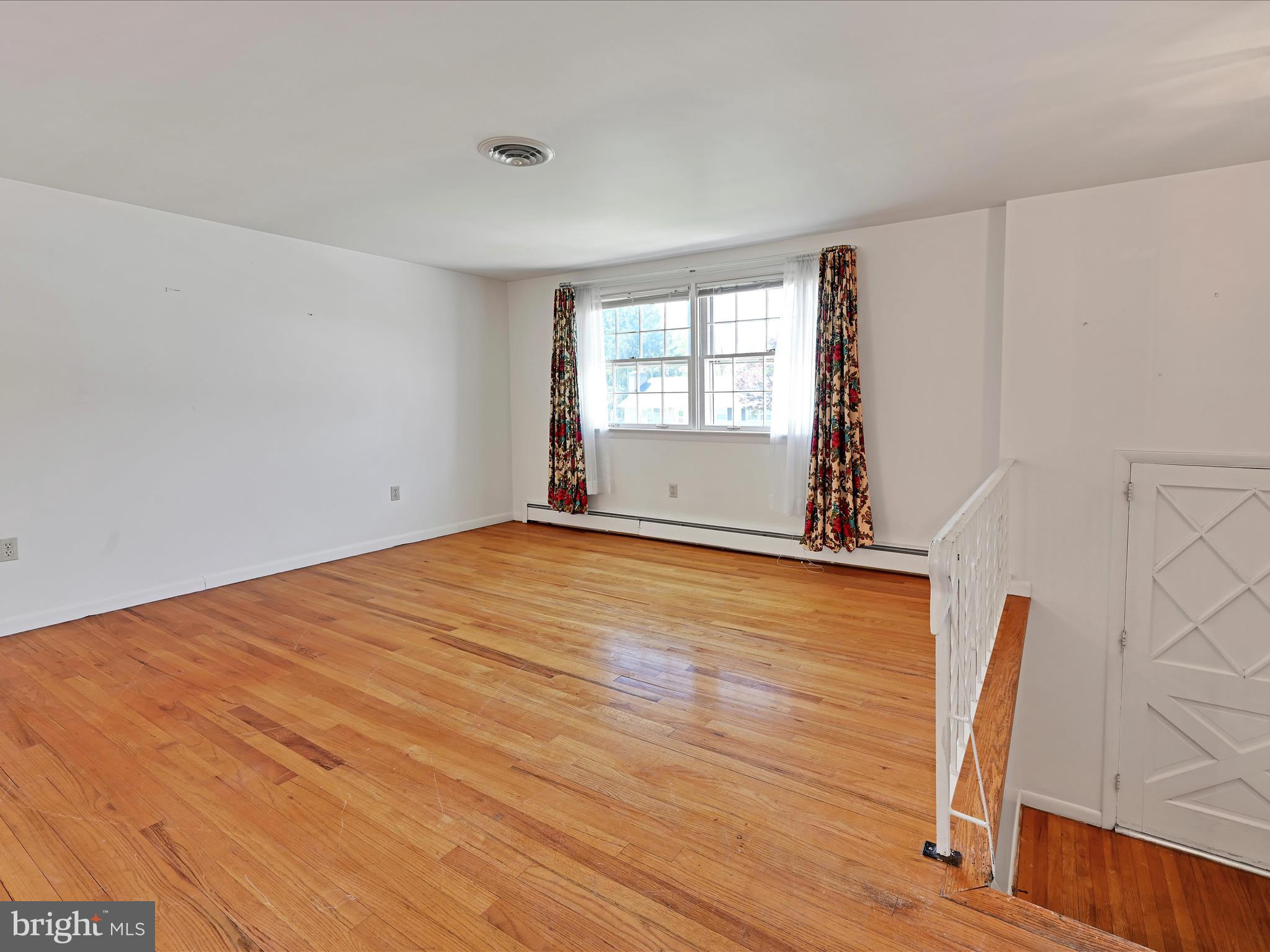 LANCASTER - Residential