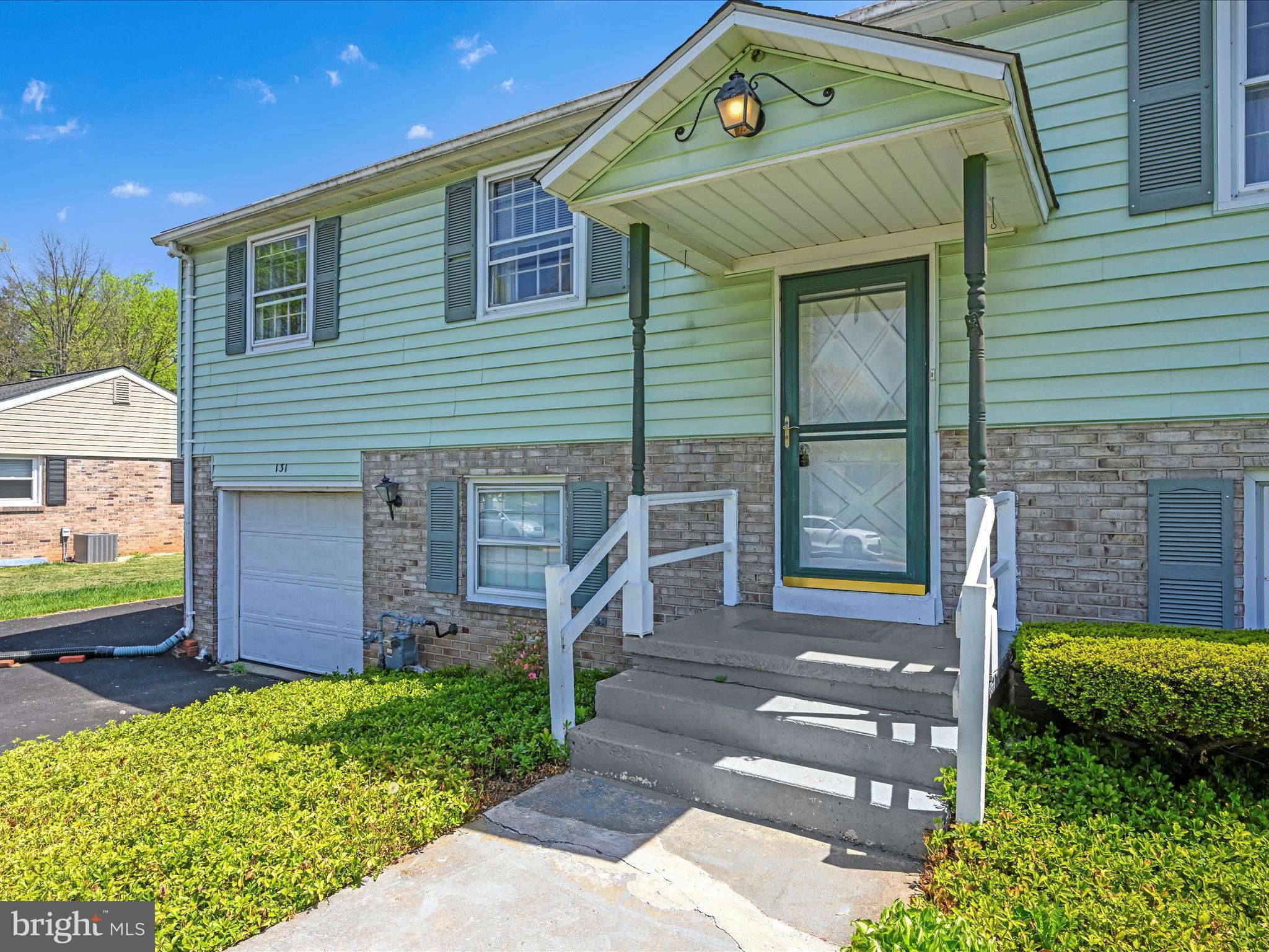 131 GARDEN CITY DRIVE