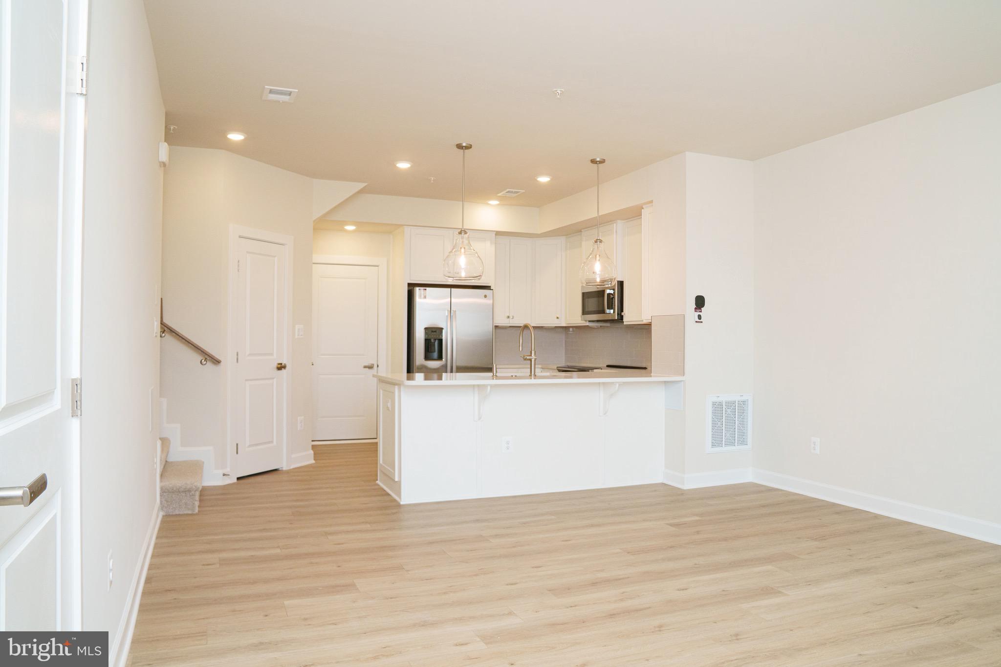 21793 EXPRESS TERRACE 125