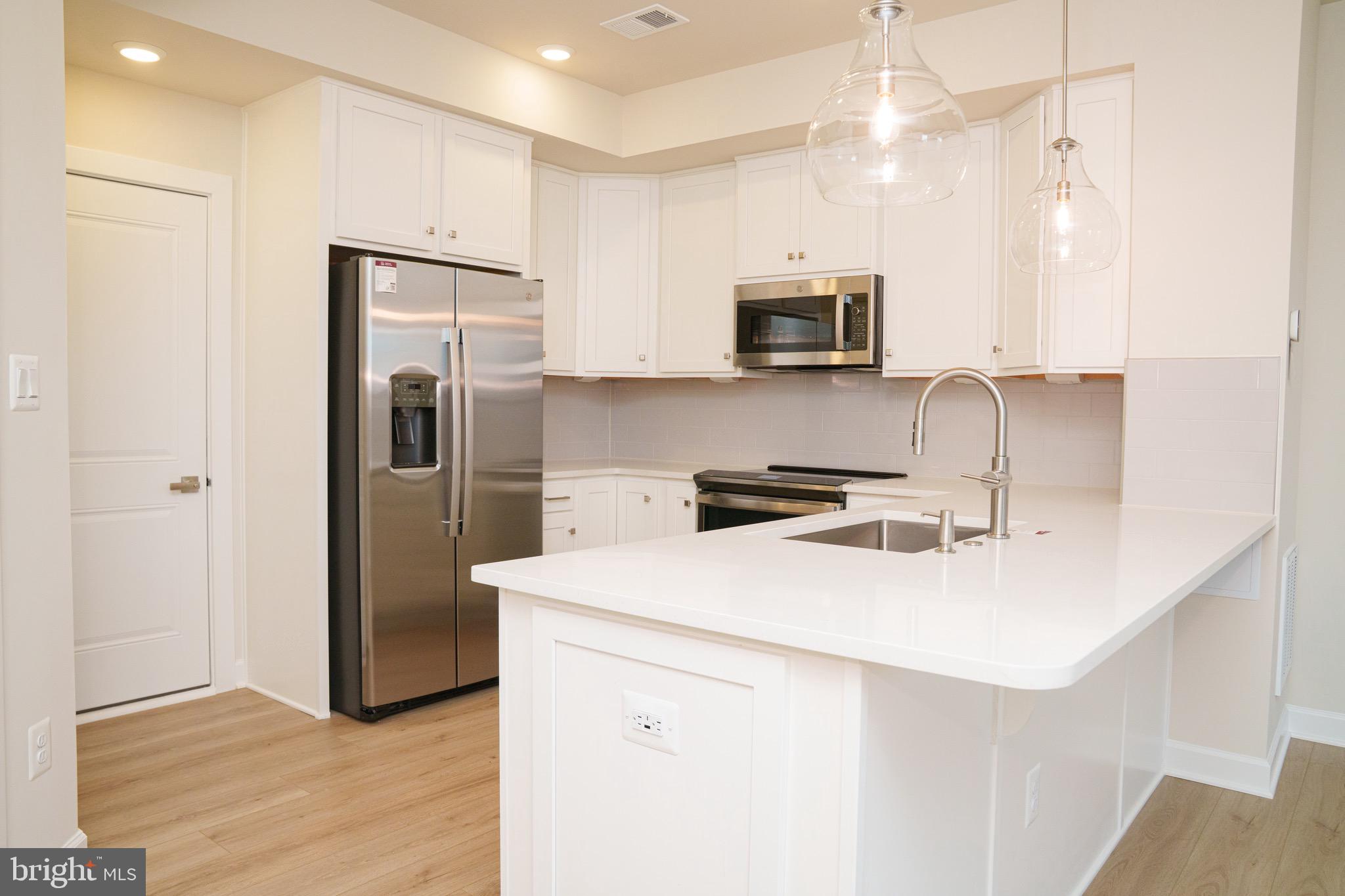 21793 EXPRESS TERRACE 125