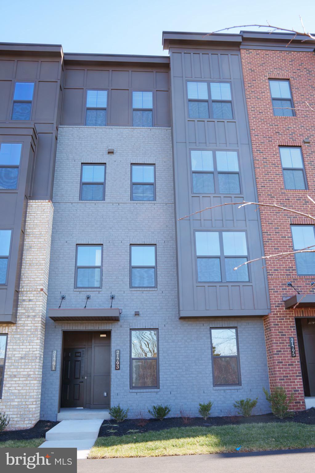 21793 EXPRESS TERRACE 125