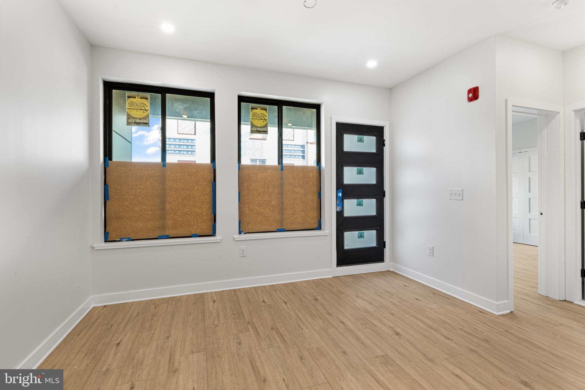 OLDE KENSINGTON - Residential Lease