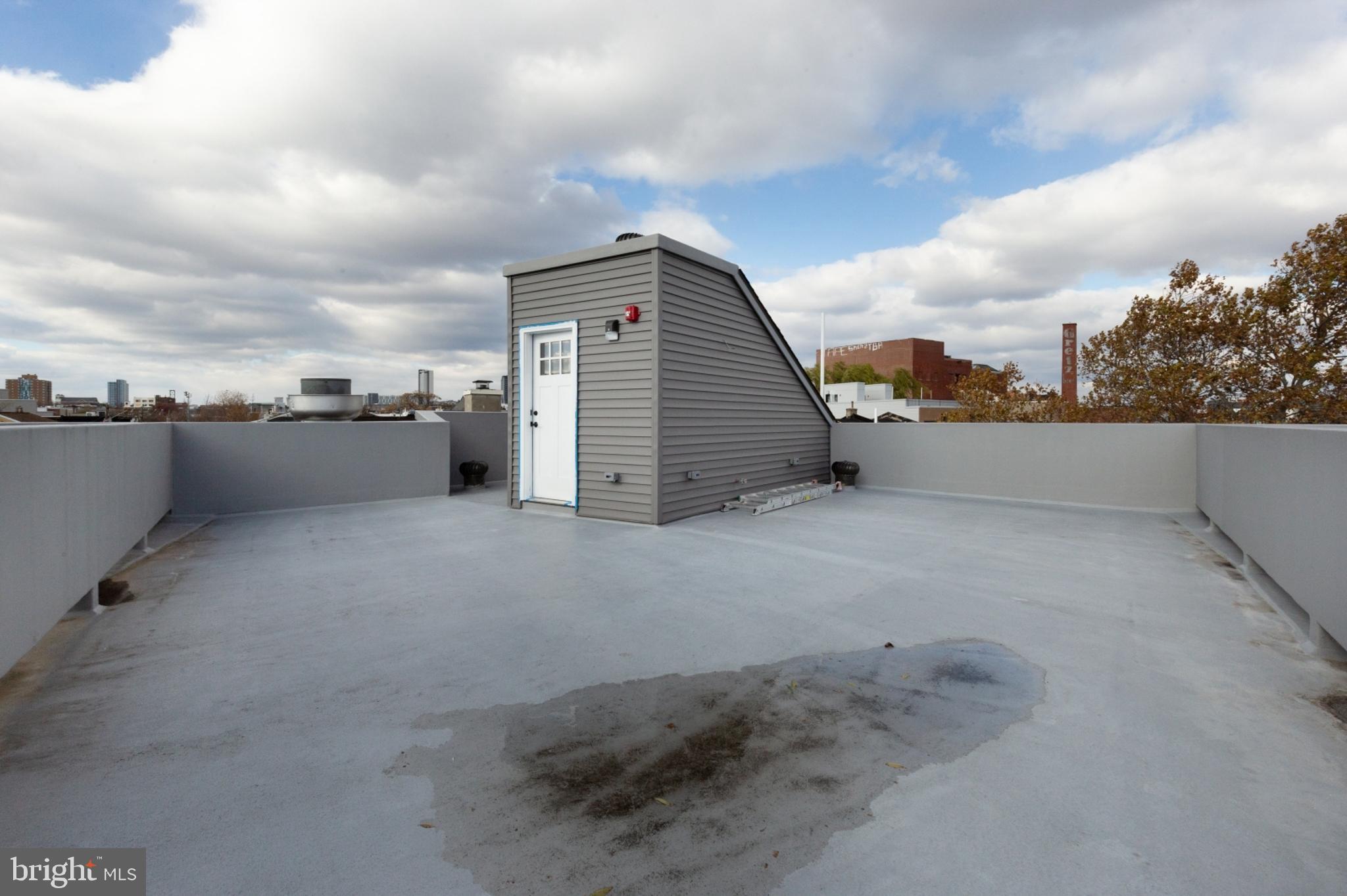 OLDE KENSINGTON - Residential Lease