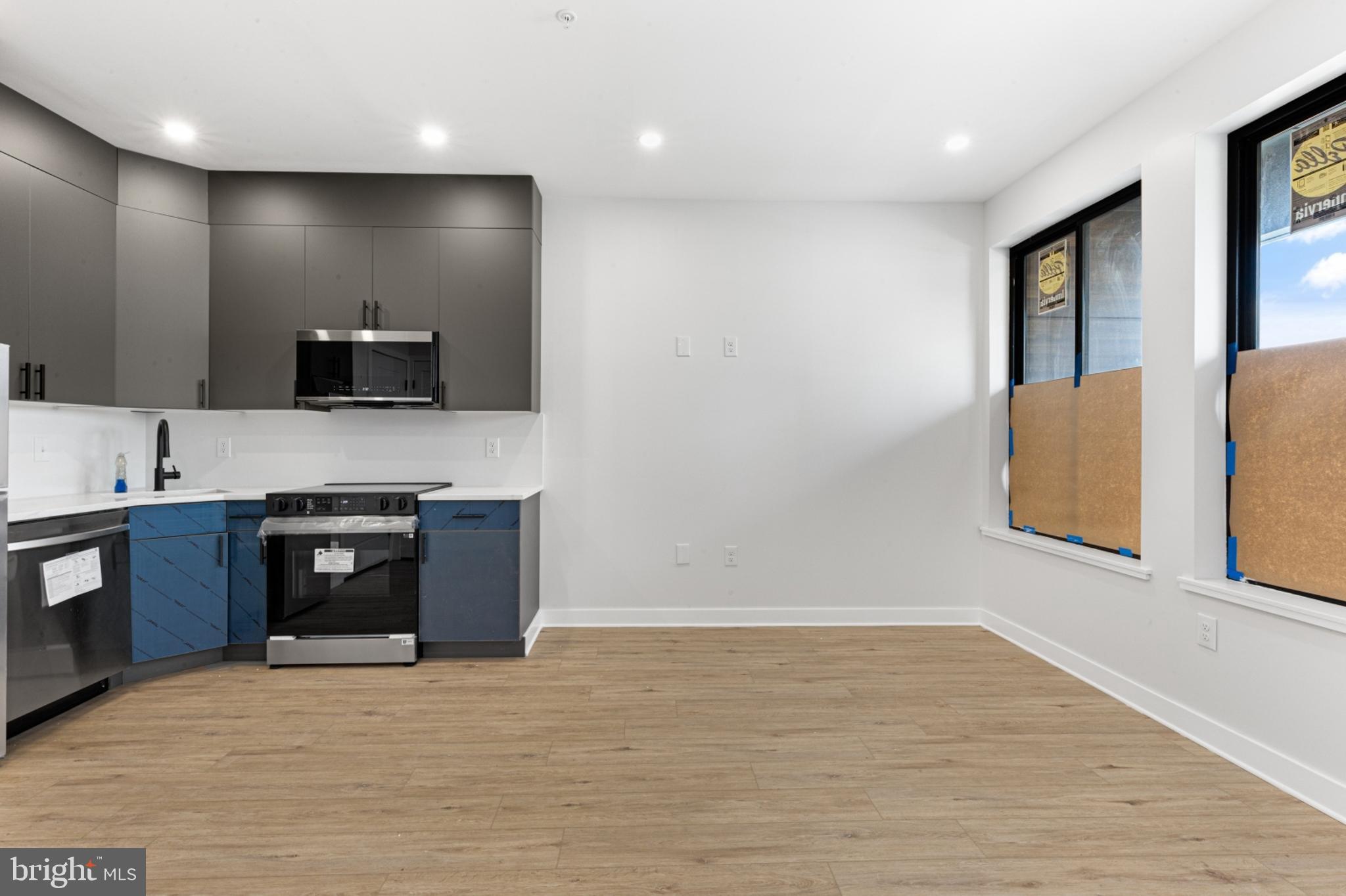 OLDE KENSINGTON - Residential Lease