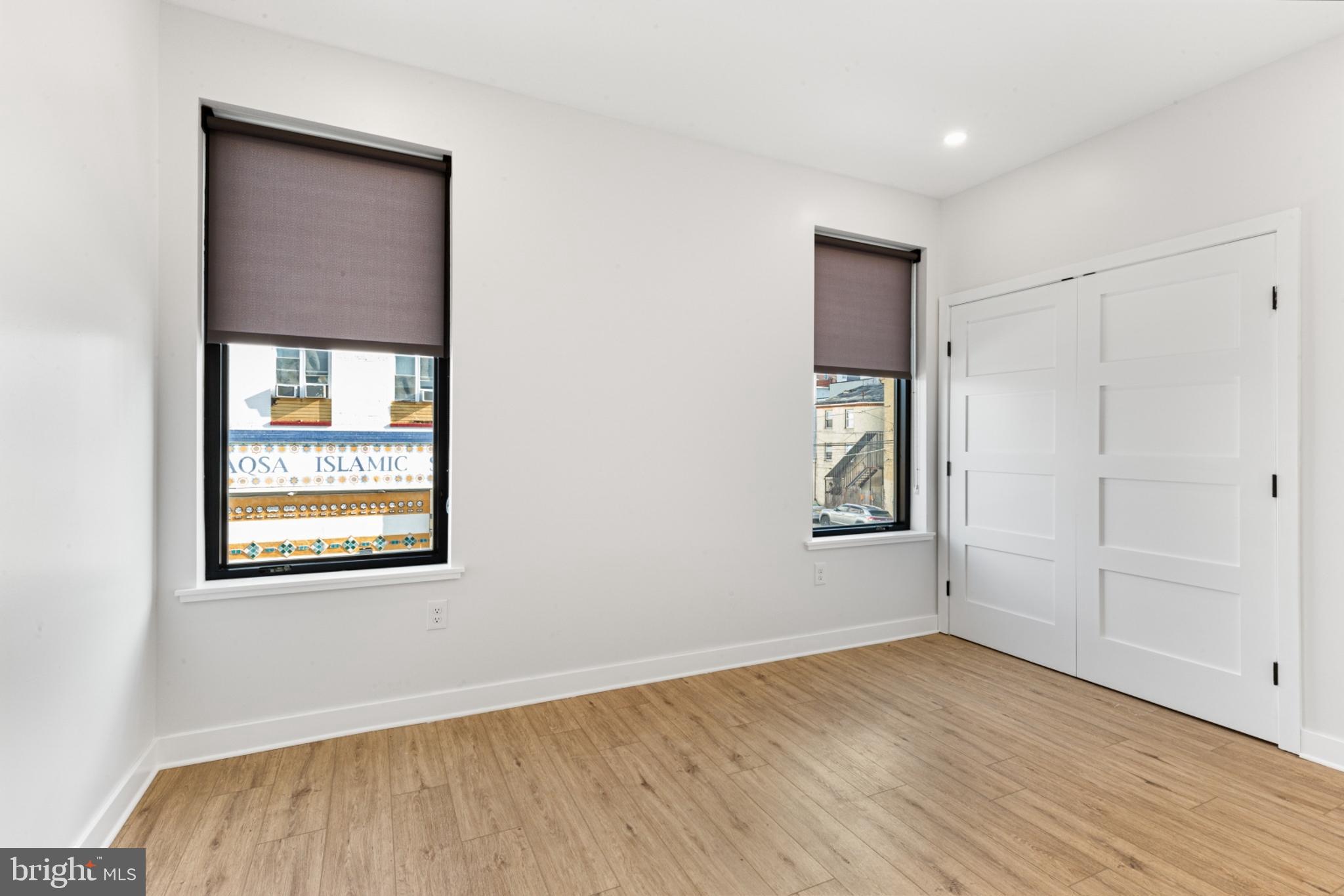 OLDE KENSINGTON - Residential Lease