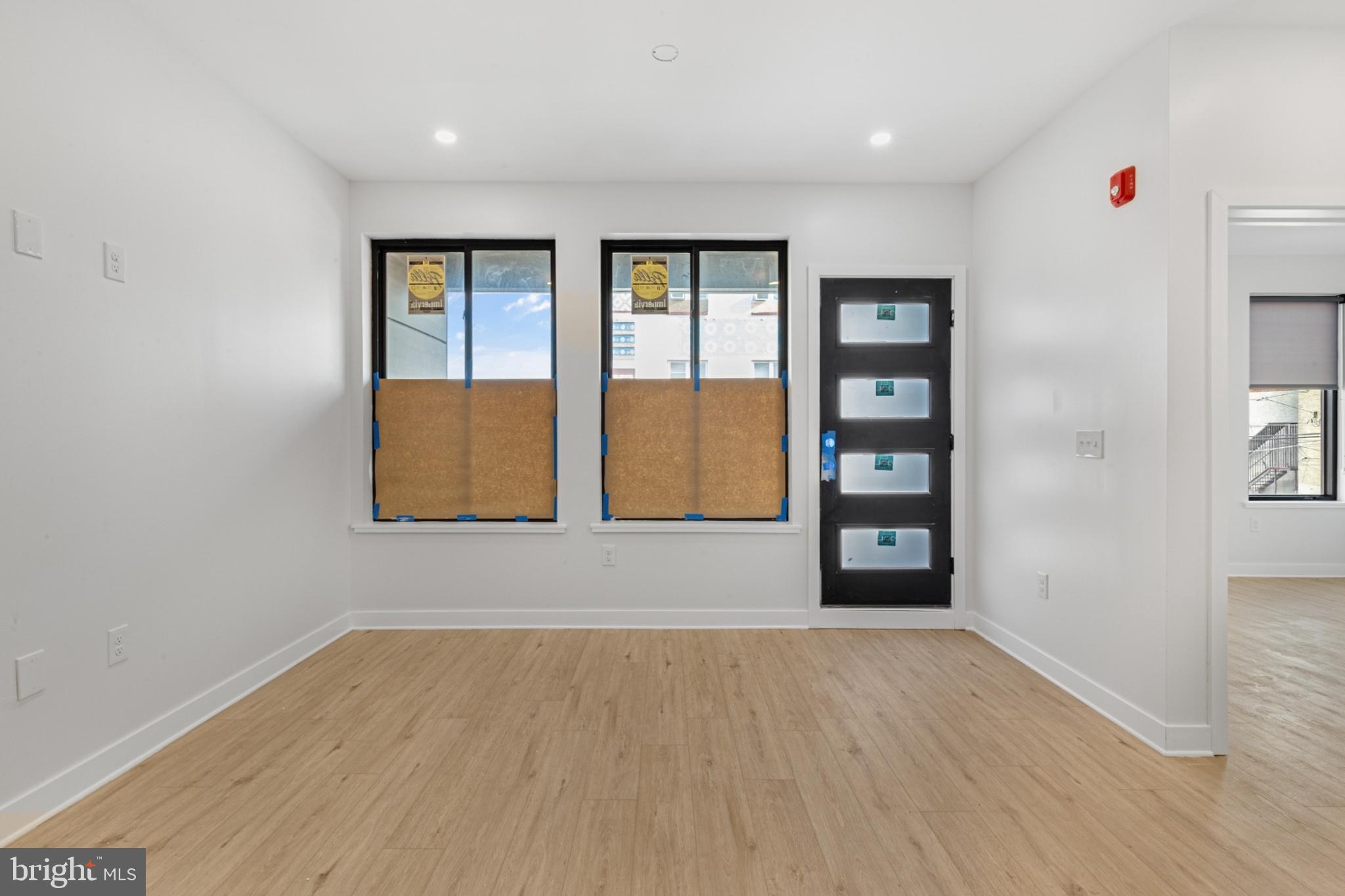 OLDE KENSINGTON - Residential Lease