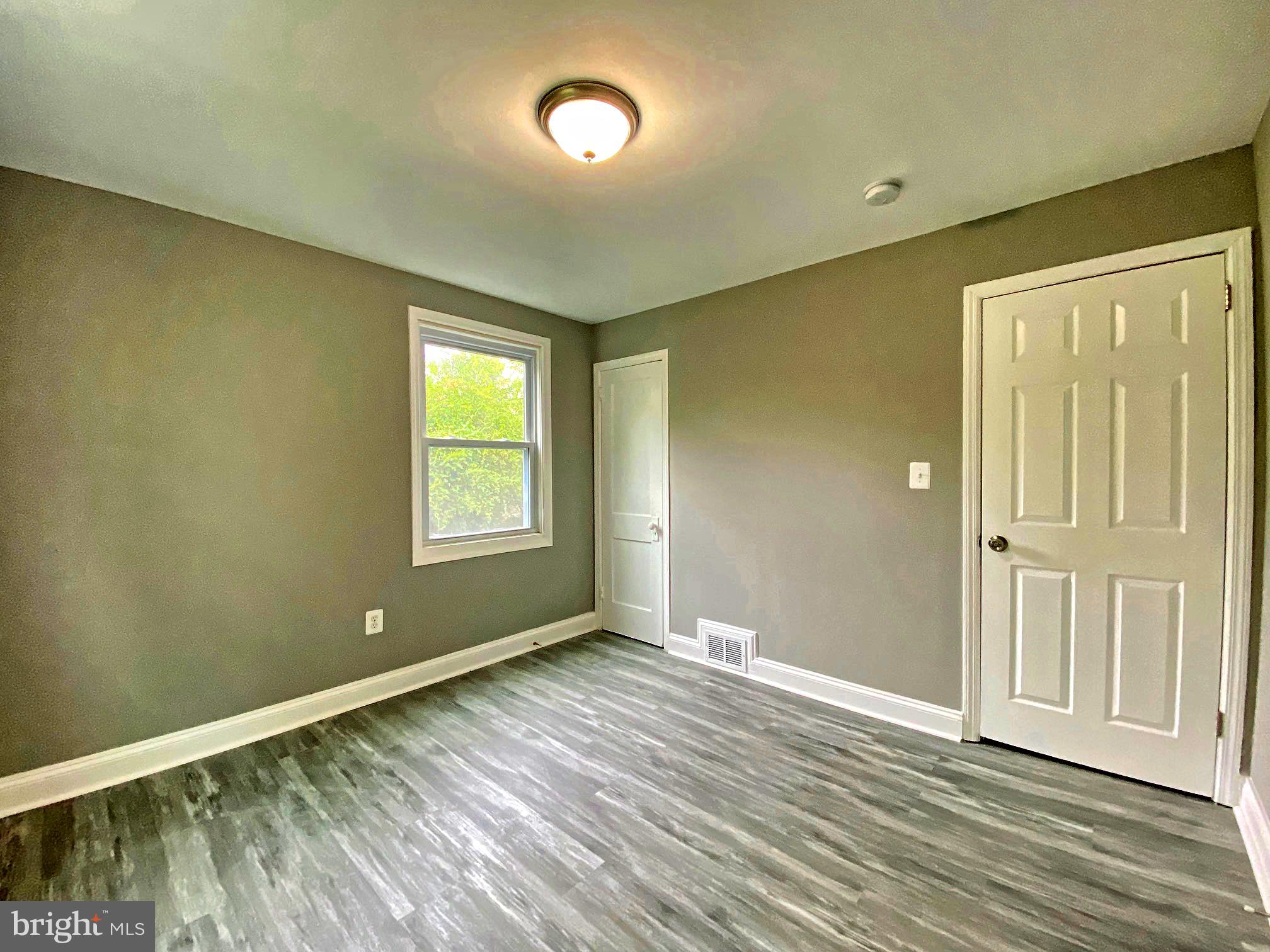 OXON HILL - Residential Lease