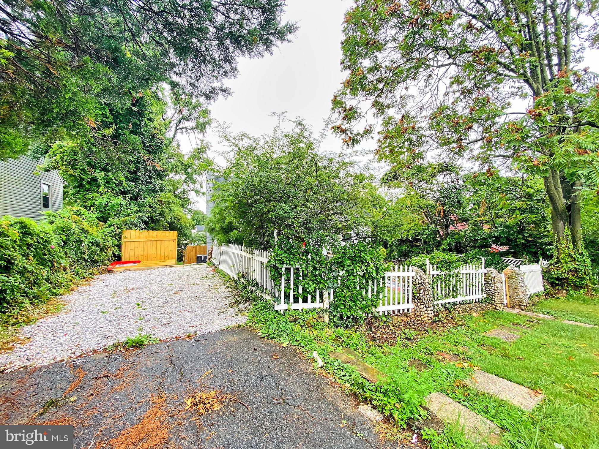 OXON HILL - Residential Lease