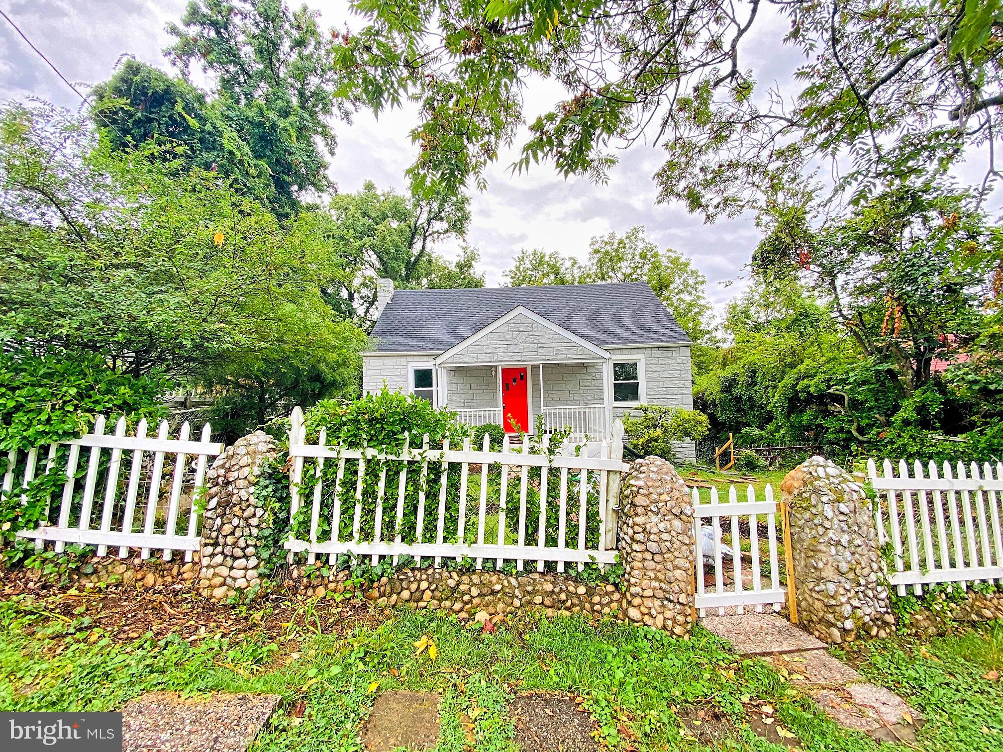 OXON HILL - Residential Lease