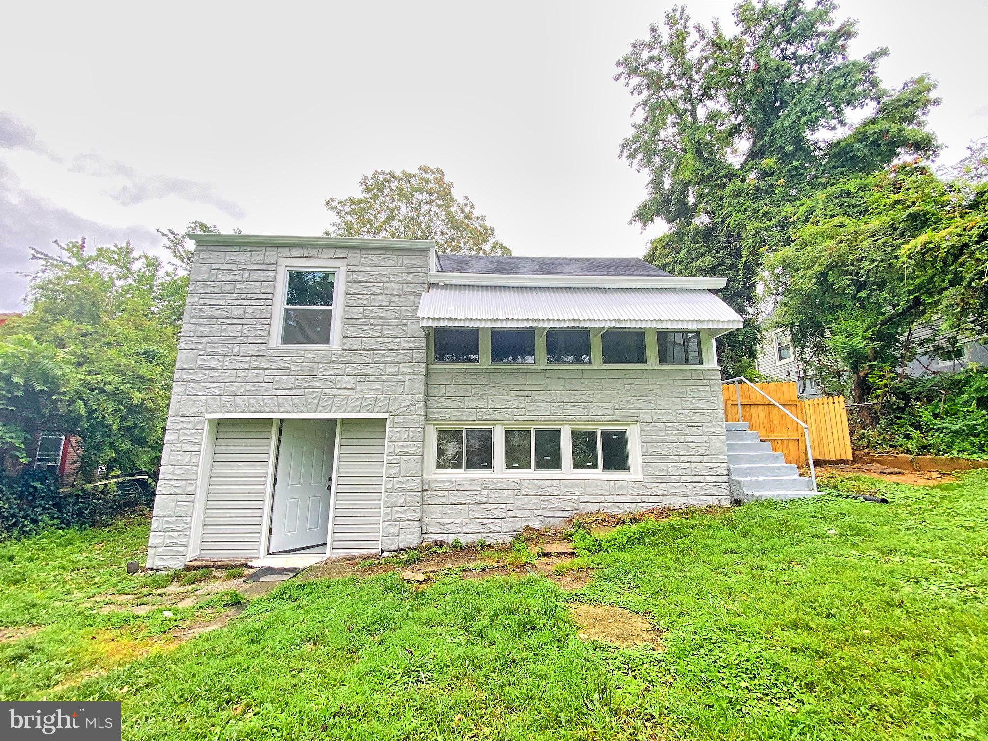 OXON HILL - Residential Lease