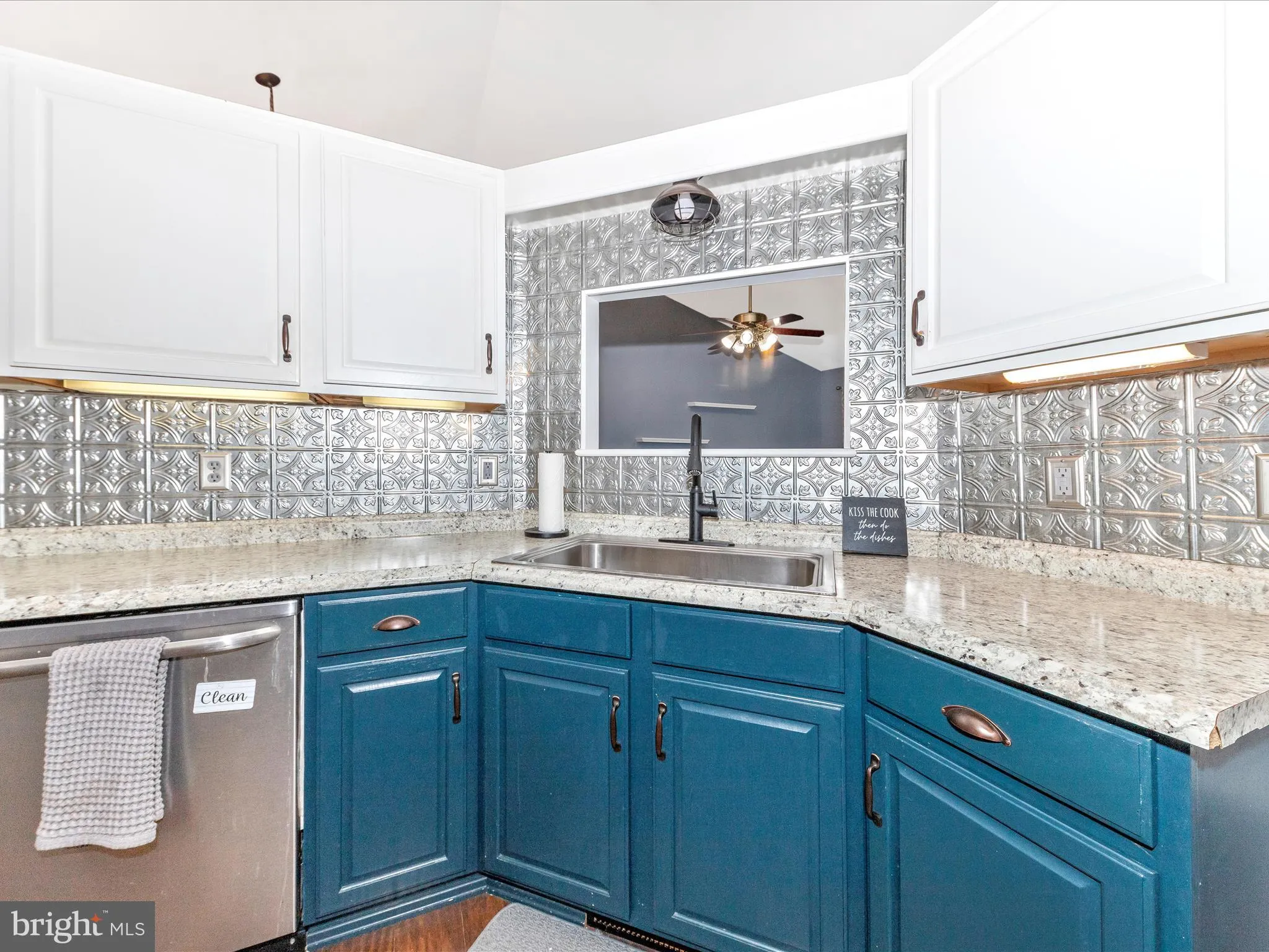 Hagerstown, Maryland 21740, United States, 3 Bedrooms Bedrooms, ,2 BathroomsBathrooms,Residential,Coming Soon,214931