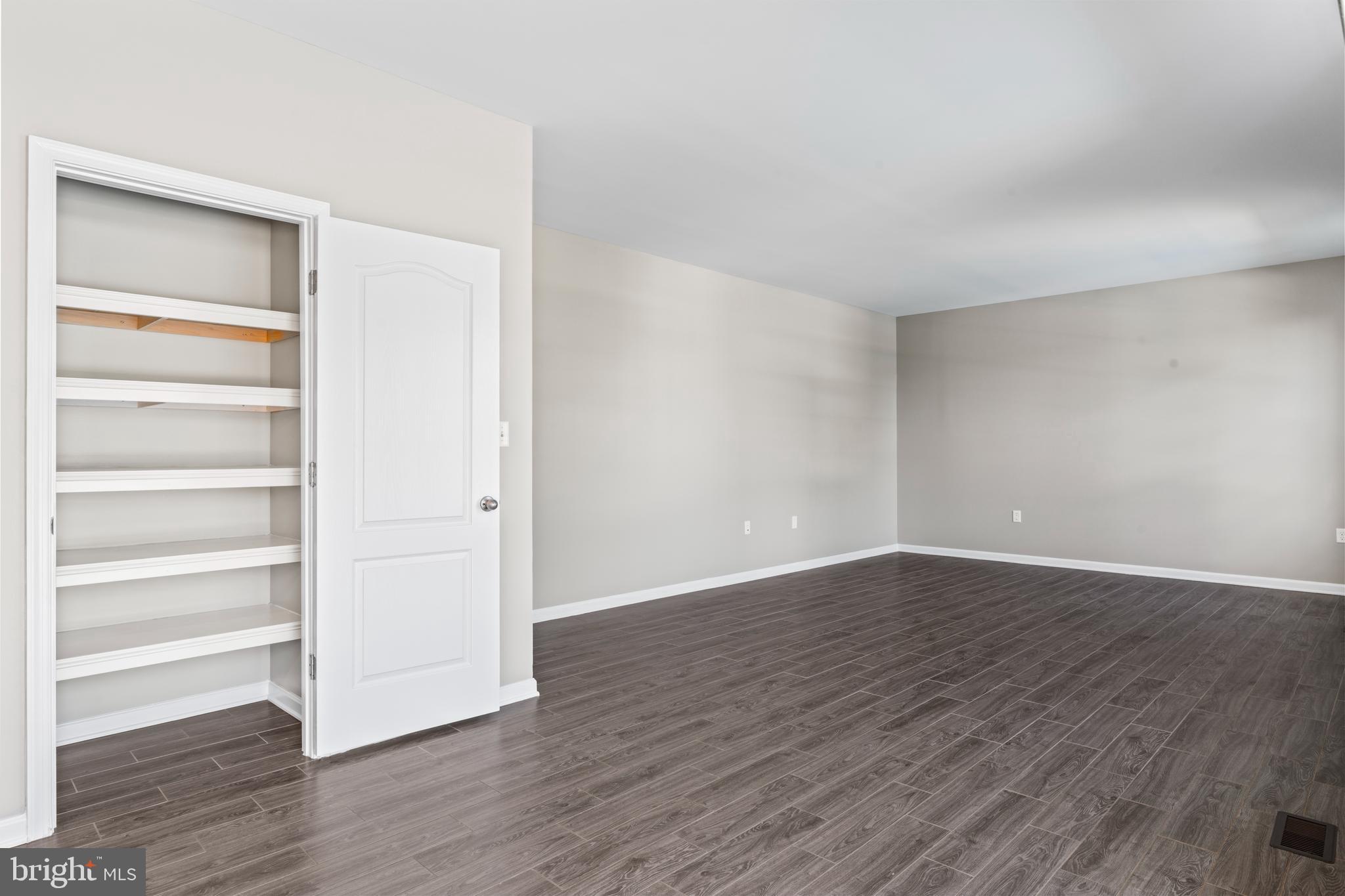 SPRINGDALE FARM - Residential