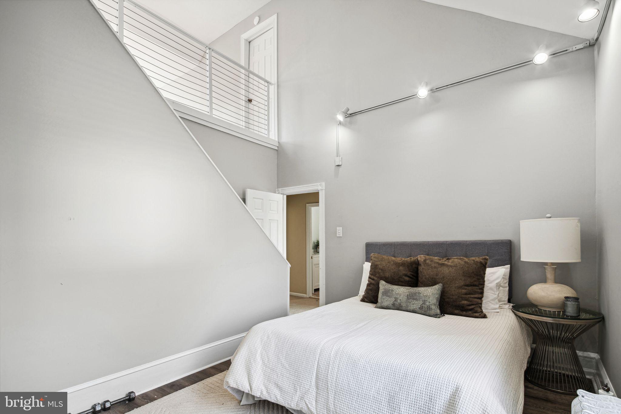 JENKINTOWN - Residential