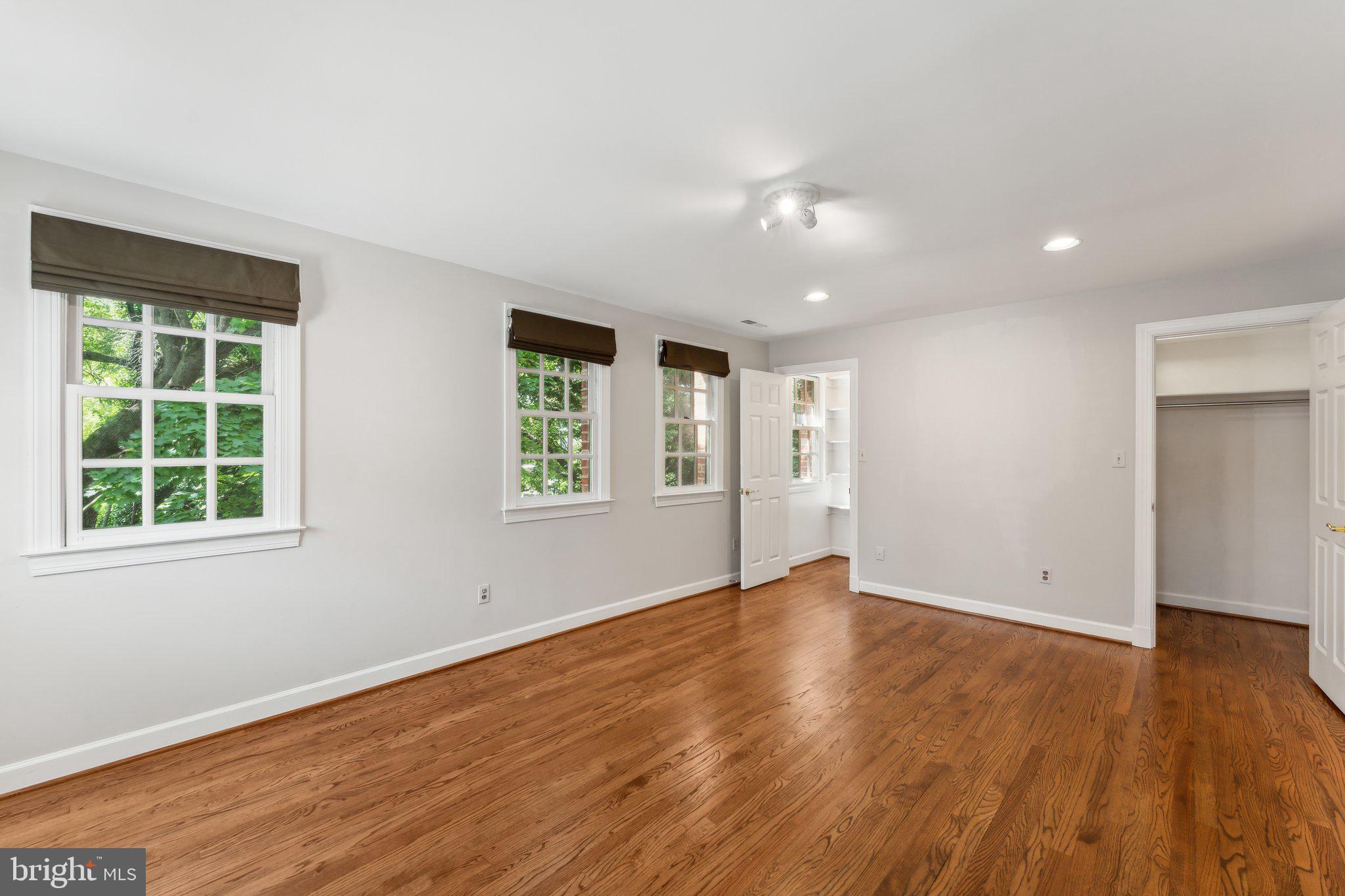 GEORGETOWN - Residential