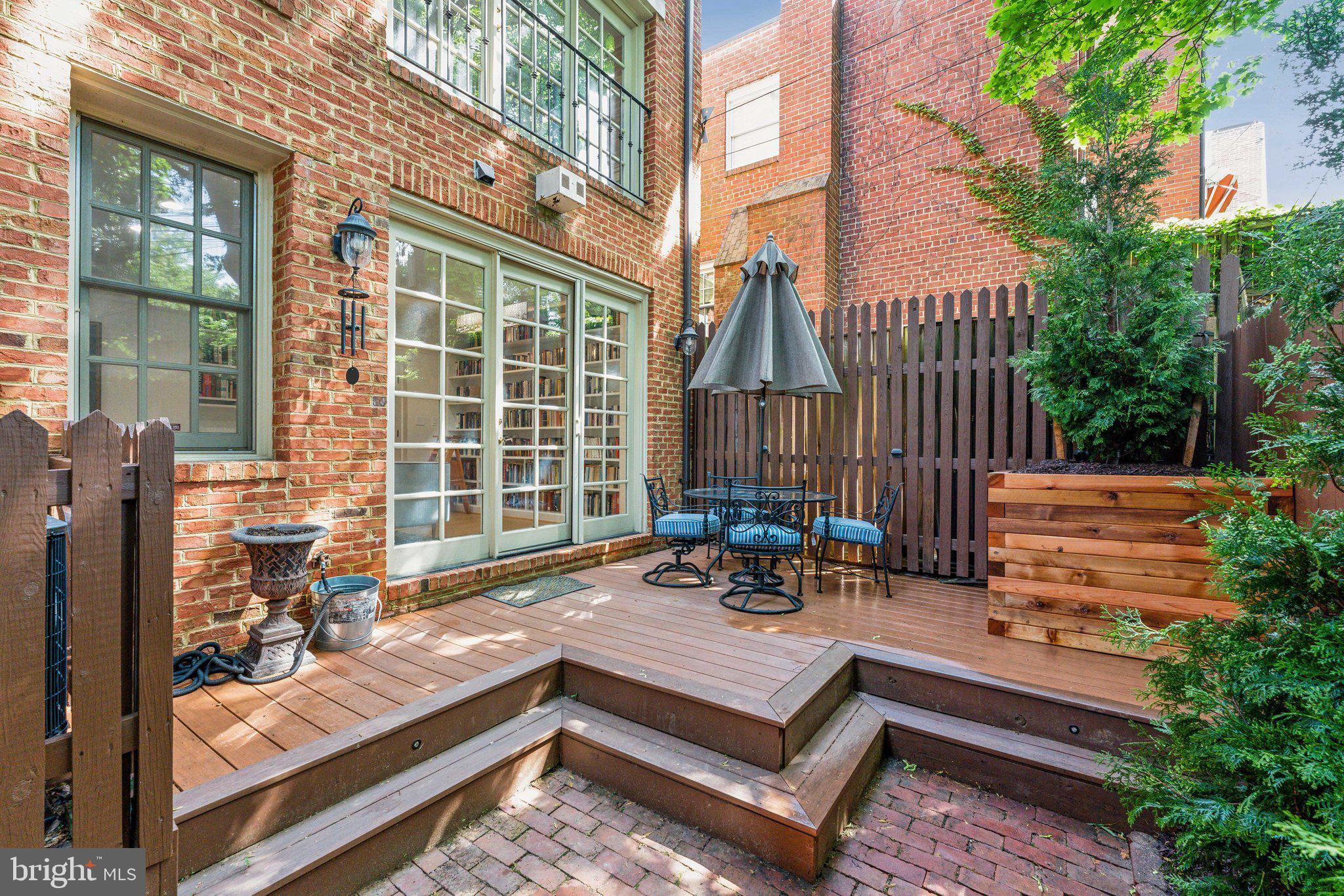 GEORGETOWN - Residential