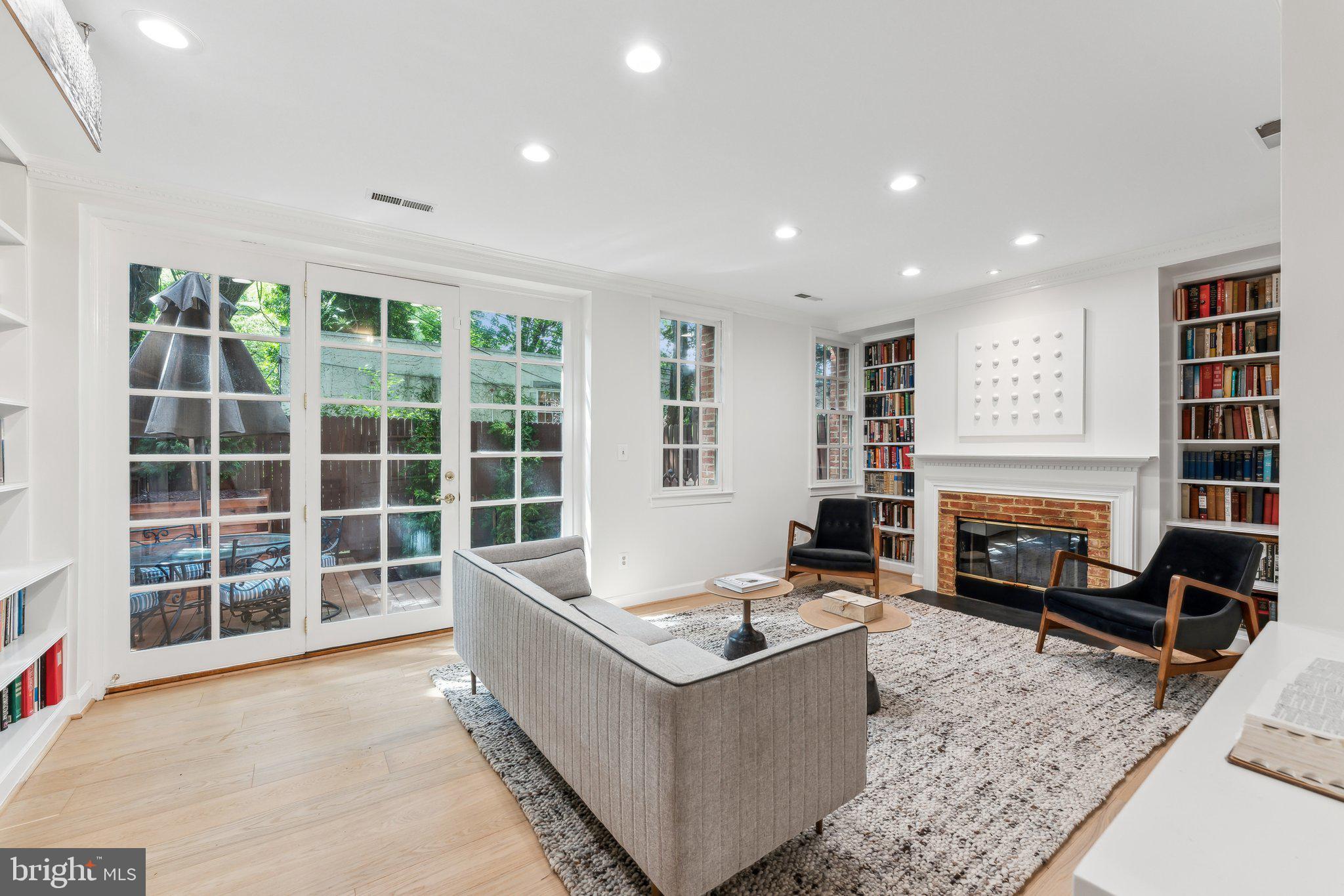 GEORGETOWN - Residential