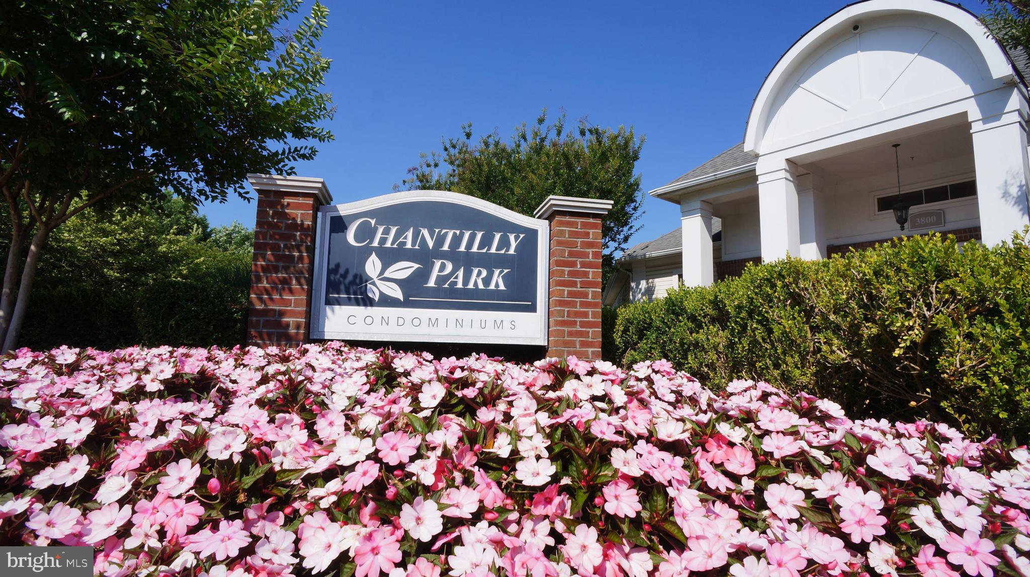 CHANTILLY PARK - Residential