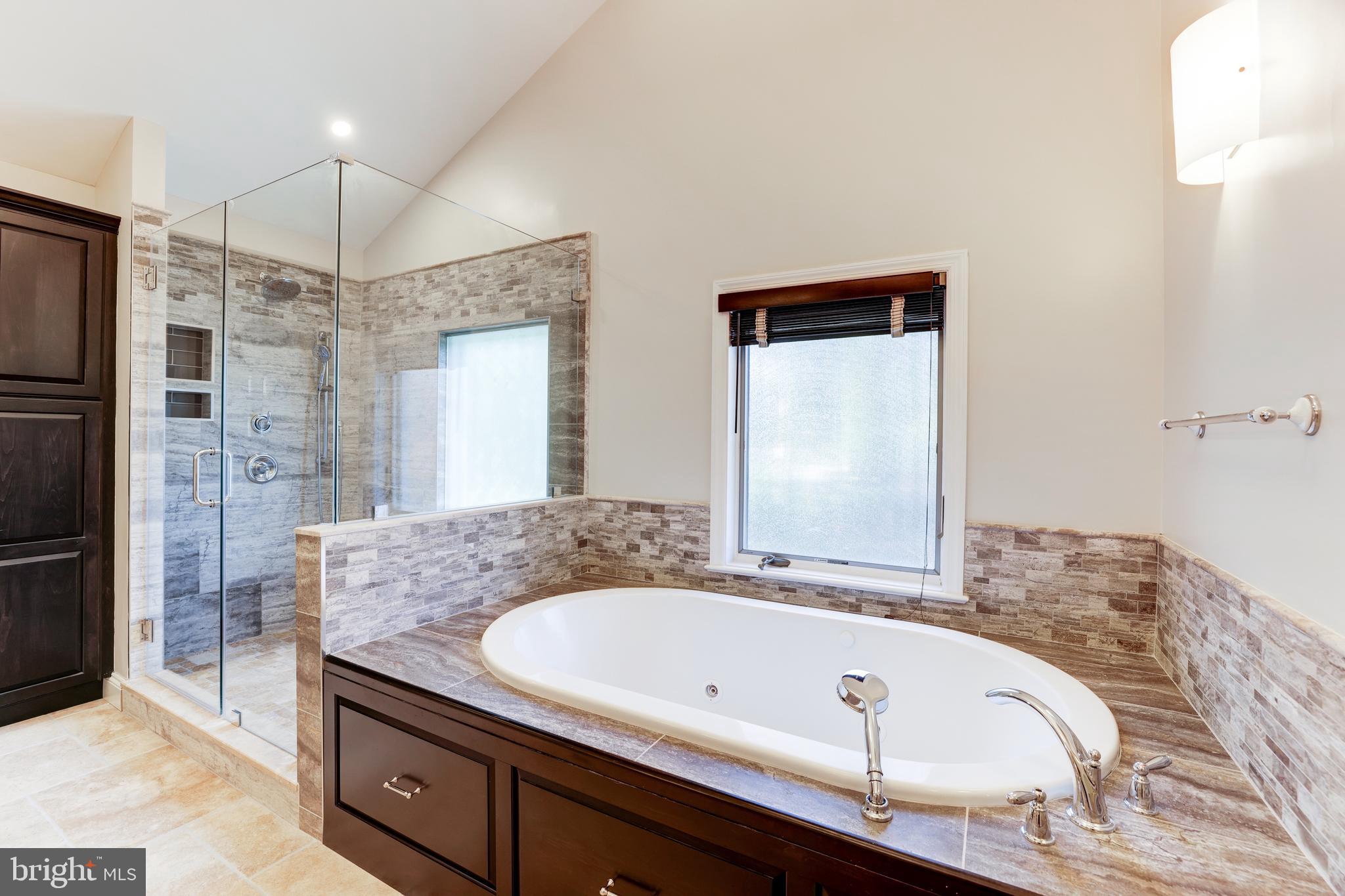 BUFFALO HILL - Residential