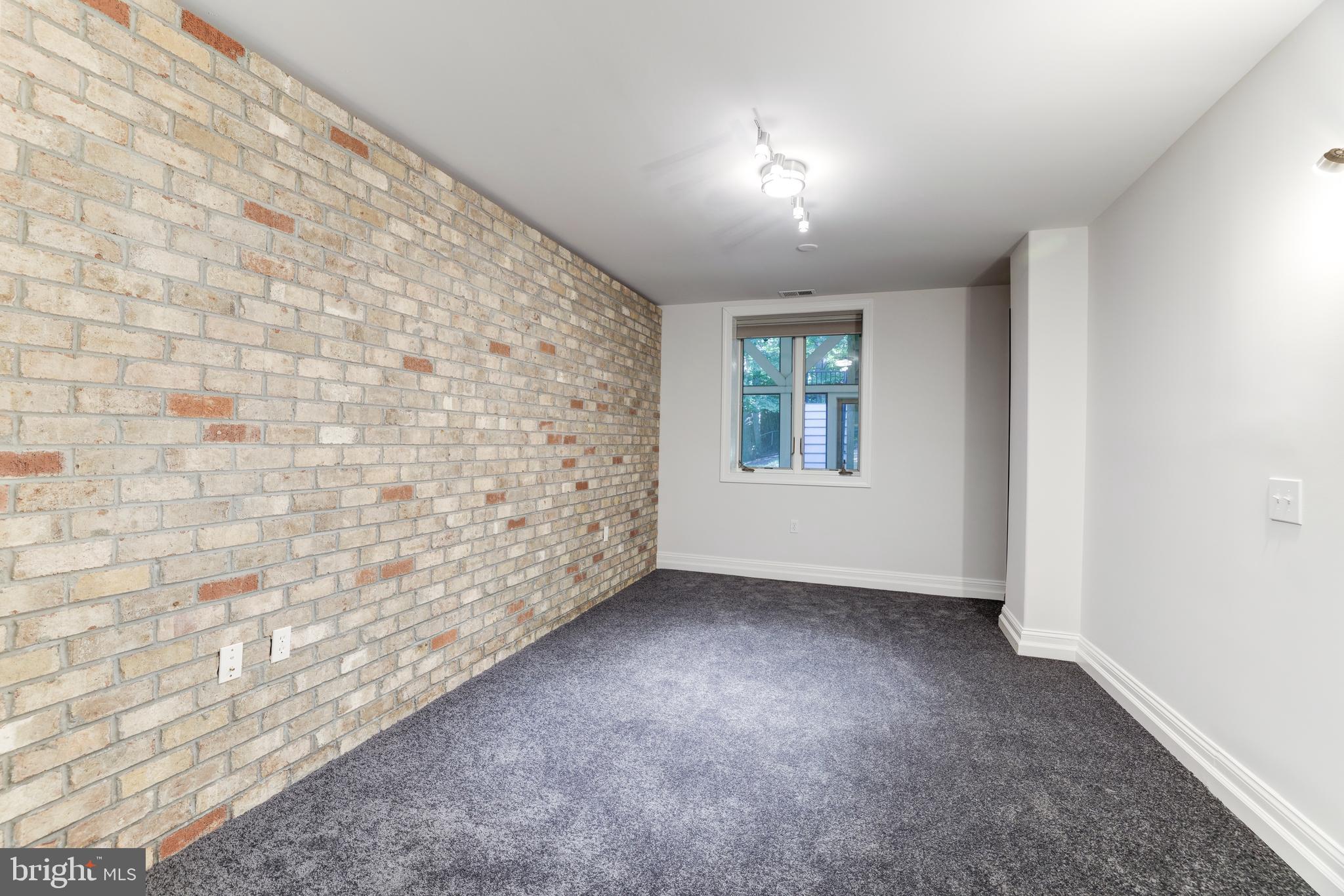 BUFFALO HILL - Residential