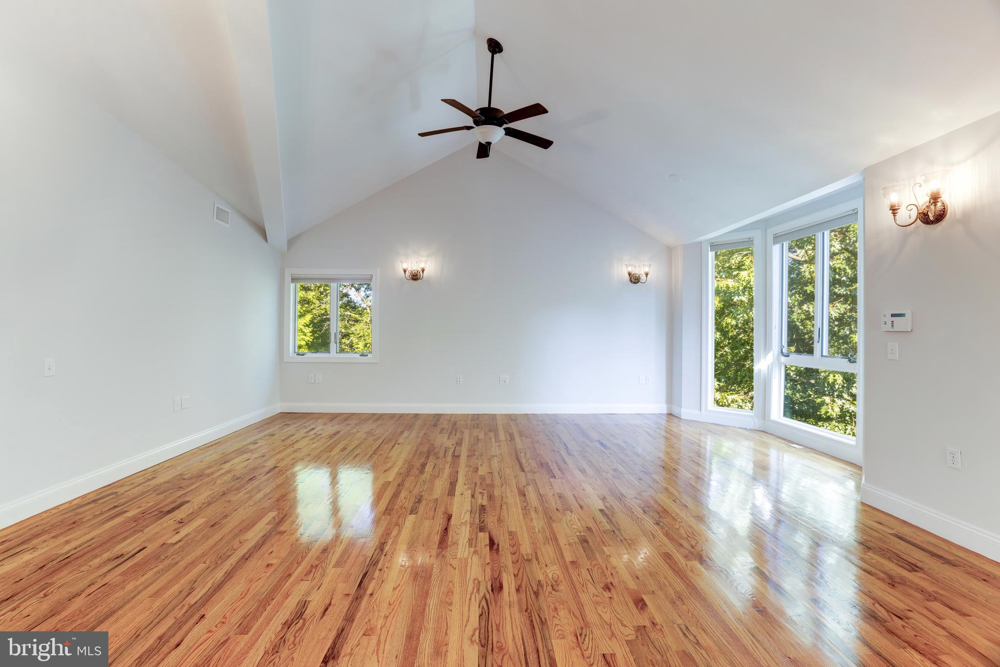 BUFFALO HILL - Residential