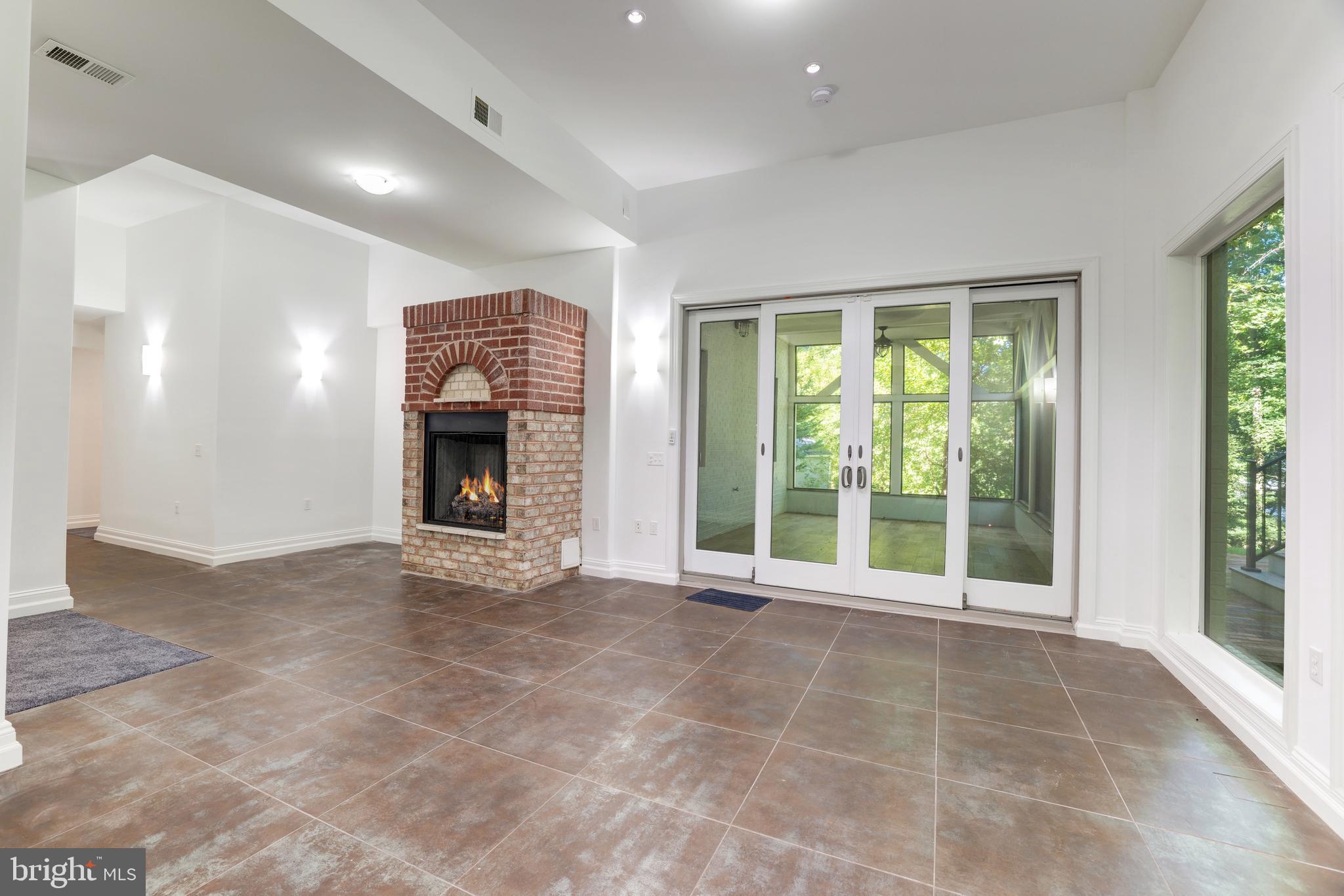 BUFFALO HILL - Residential