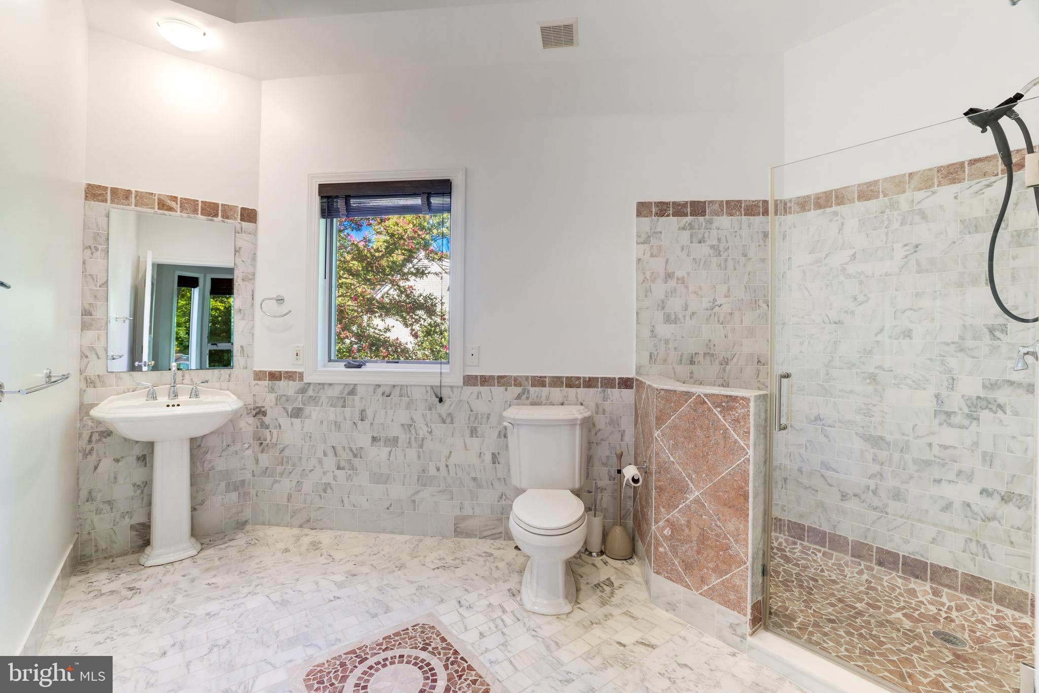 BUFFALO HILL - Residential