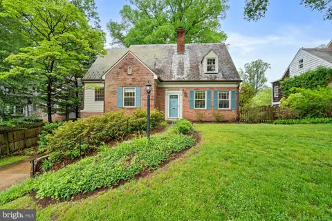 5222 Duvall Drive, Bethesda, MD MLS: MDMC2168770