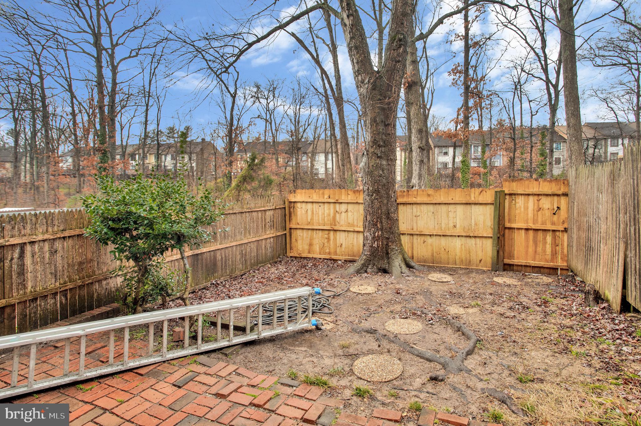 LAKE RIDGE - Residential