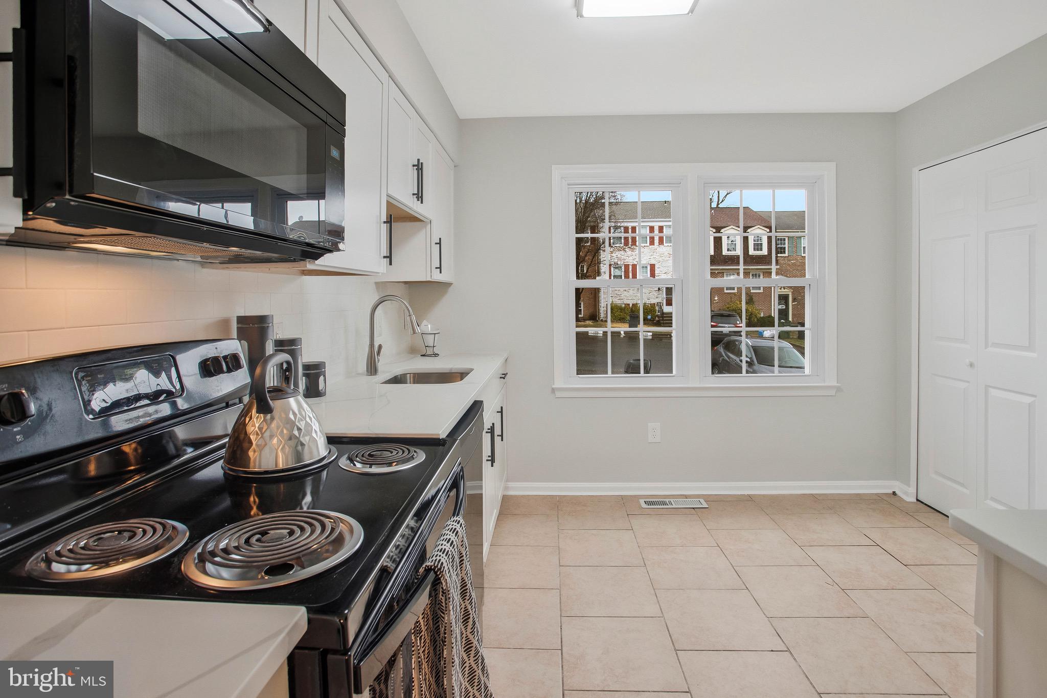 LAKE RIDGE - Residential