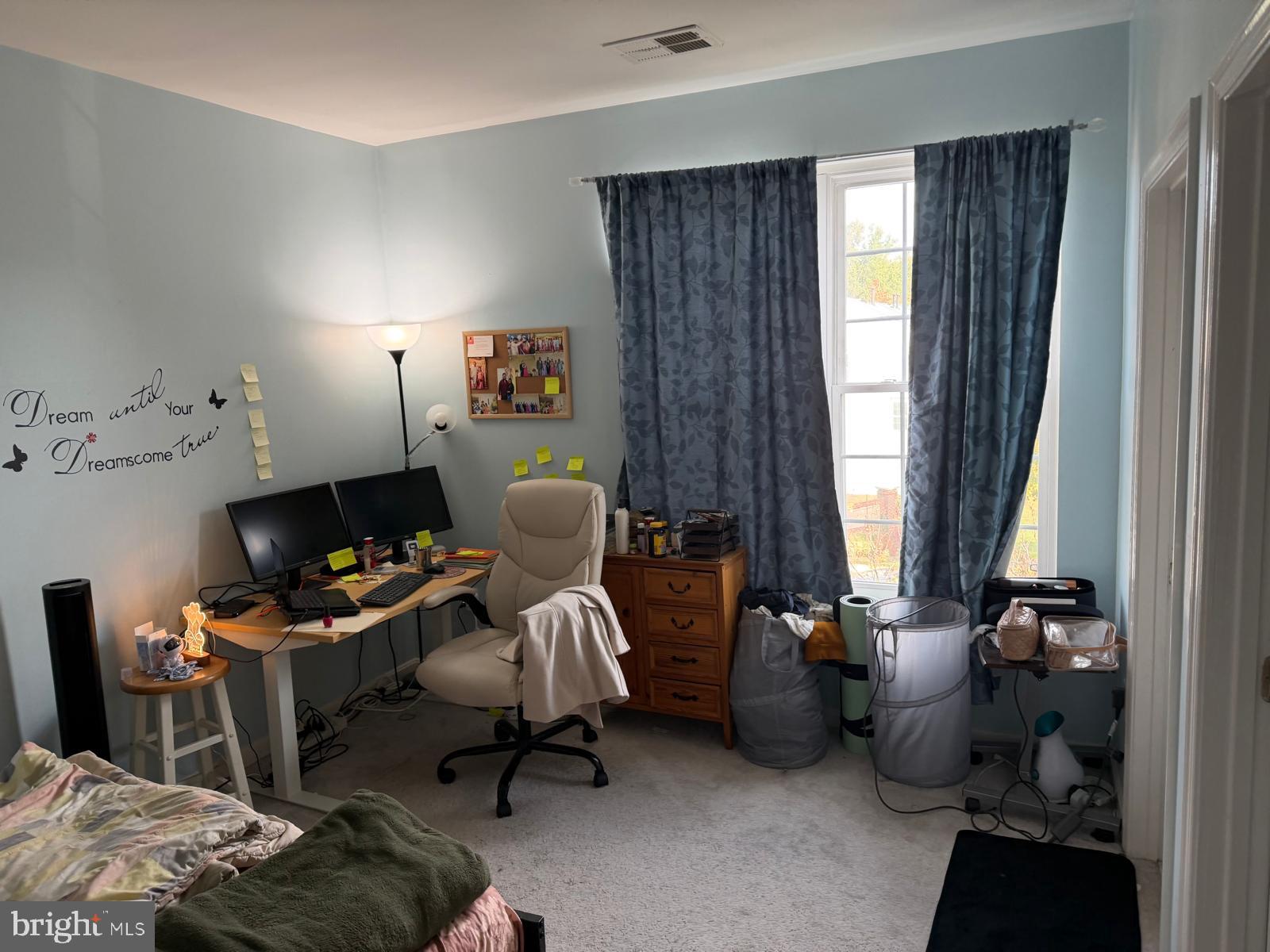 CHRISTOPHER AT CEDAR LAKES - Residential Lease