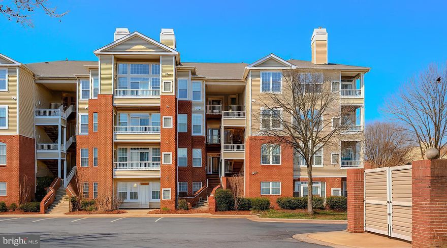 Beautiful Condo #N is  located in Fairfax, Virginia 22033 (Fairfax County). It’s part of the Christopher at Cedar Lakes community of condos.
Close to Fair Lakes Shopping Center – Major shopping center with stores, restaurants, services.
• Fair Lakes Promenade – Outdoor shopping and dining area with shops and eateries near Fair Lakes.
• Fair Lakes Shopping Center – Another section of the Fair Lakes retail area.